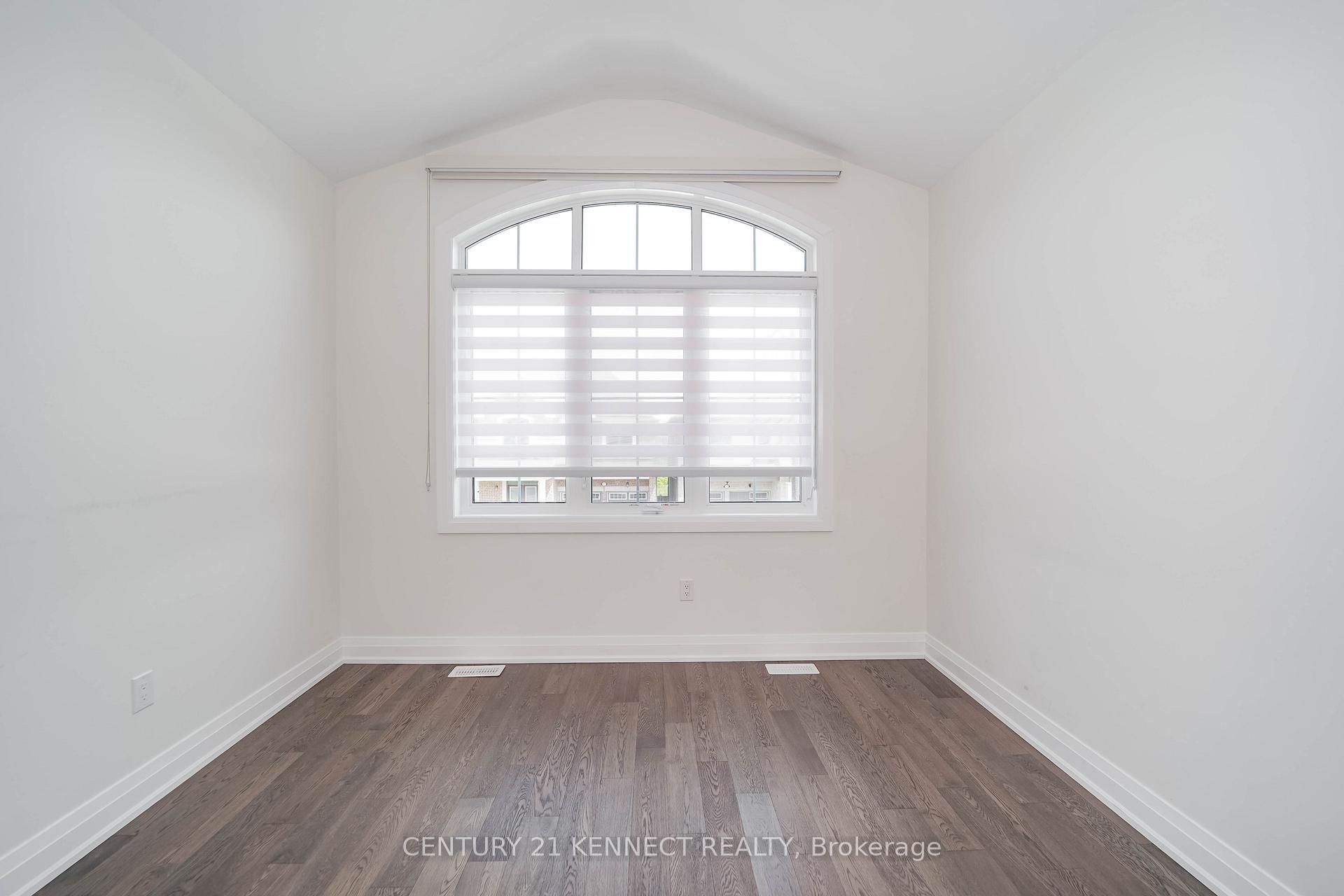 Photo 33 of 18 Cecil Sinclair Drive, Markham, Victoria Square — HOMEH