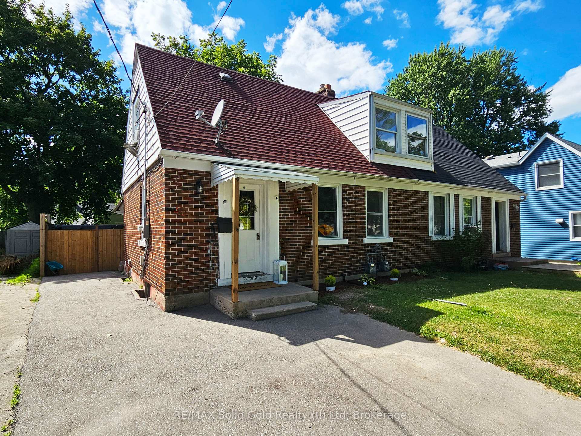 Photo 1 of 45 St Clair Avenue, Kitchener — HOMEH