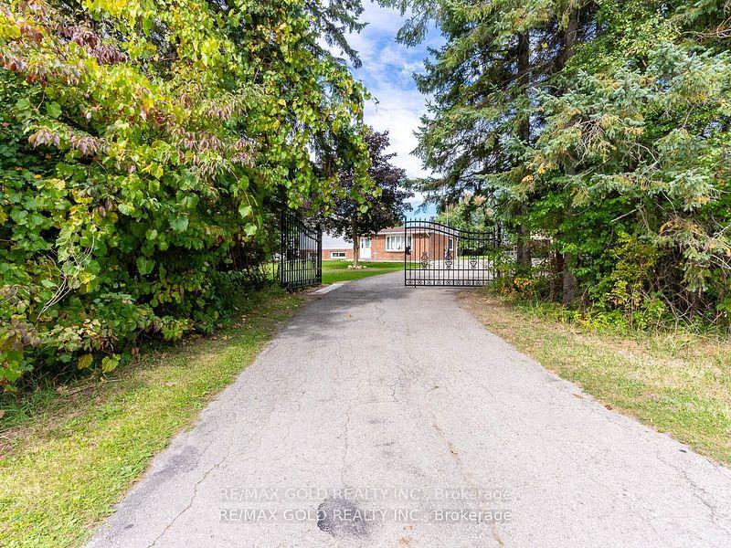 Photo 5 of 286063 County Road 10 Side Road, Mono, Rural Mono — HOMEH