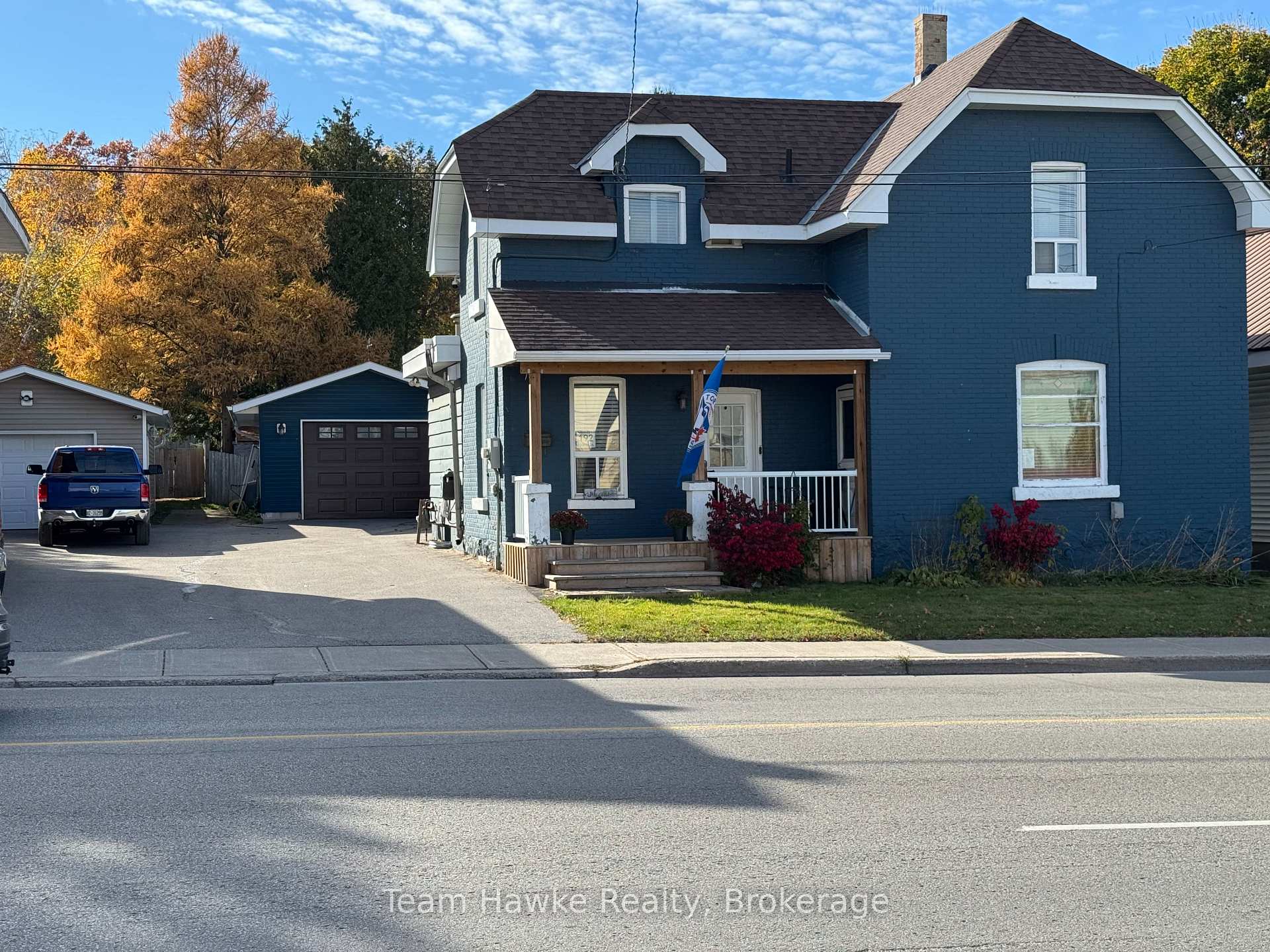 Photo 2 of 192 Fourth Street, Midland — HOMEH