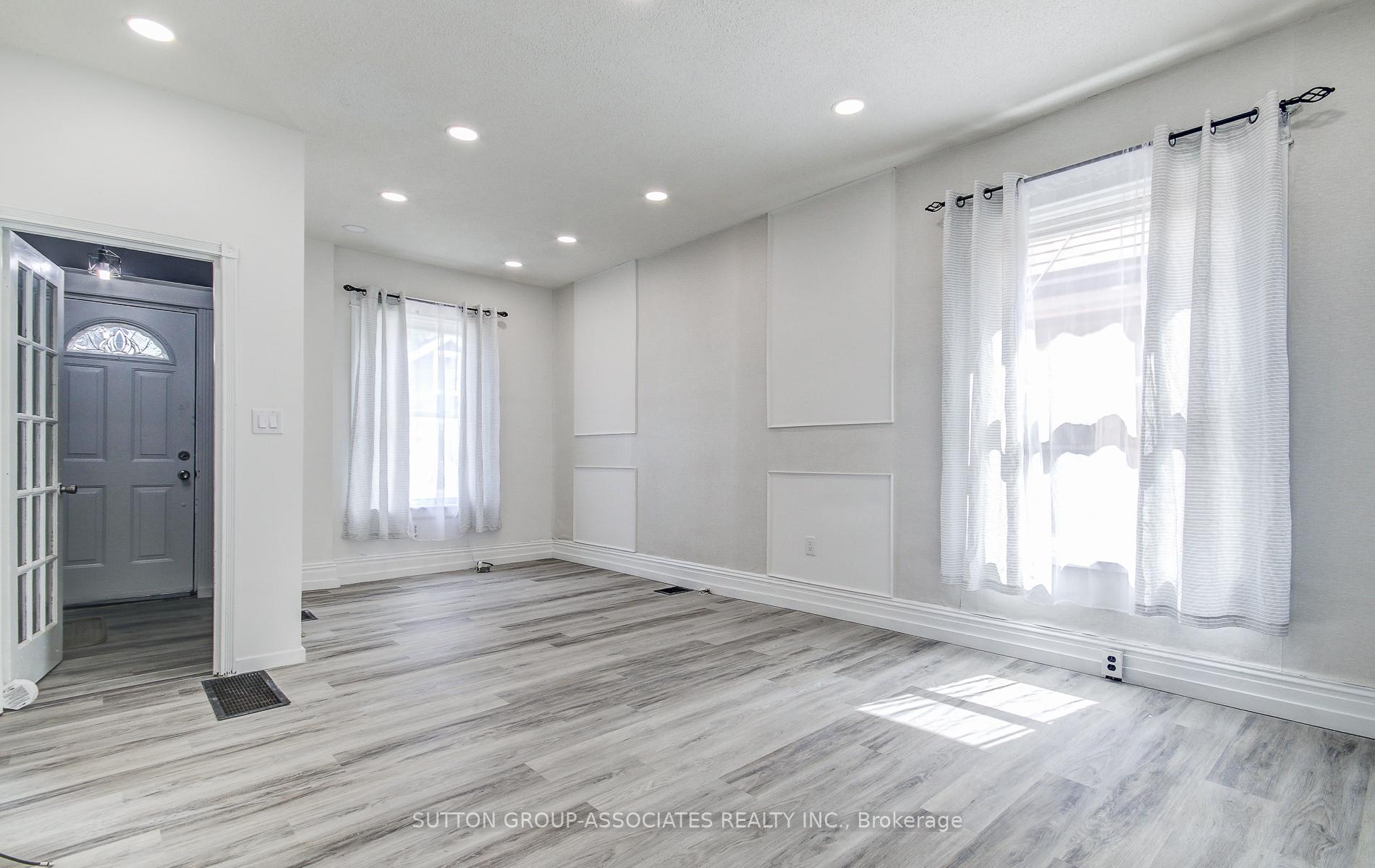 Photo 2 of 12 East 25th Street, Hamilton, Eastmount — HOMEH