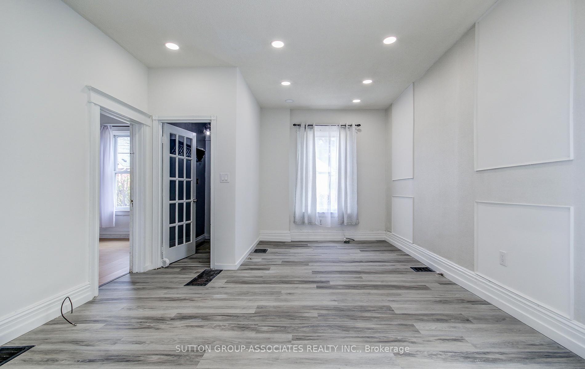 Photo 3 of 12 East 25th Street, Hamilton, Eastmount — HOMEH