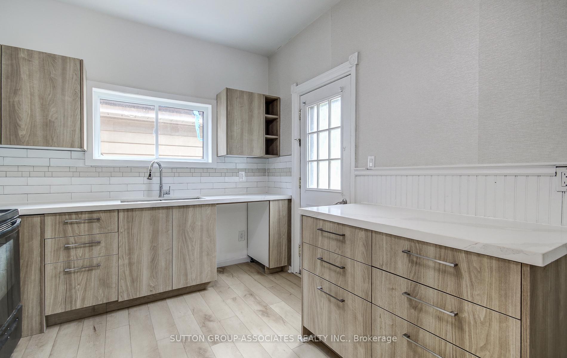 Photo 7 of 12 East 25th Street, Hamilton, Eastmount — HOMEH