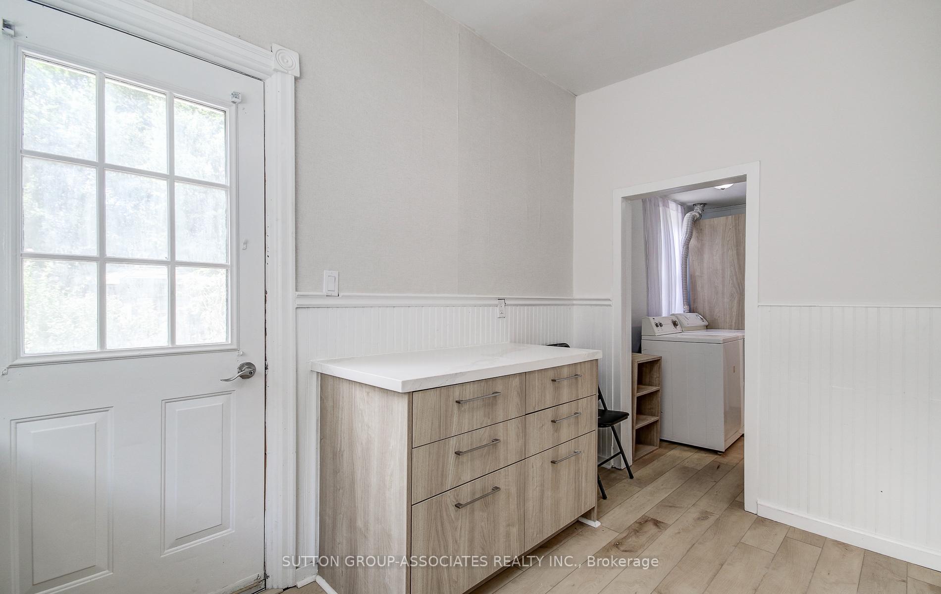 Photo 10 of 12 East 25th Street, Hamilton, Eastmount — HOMEH