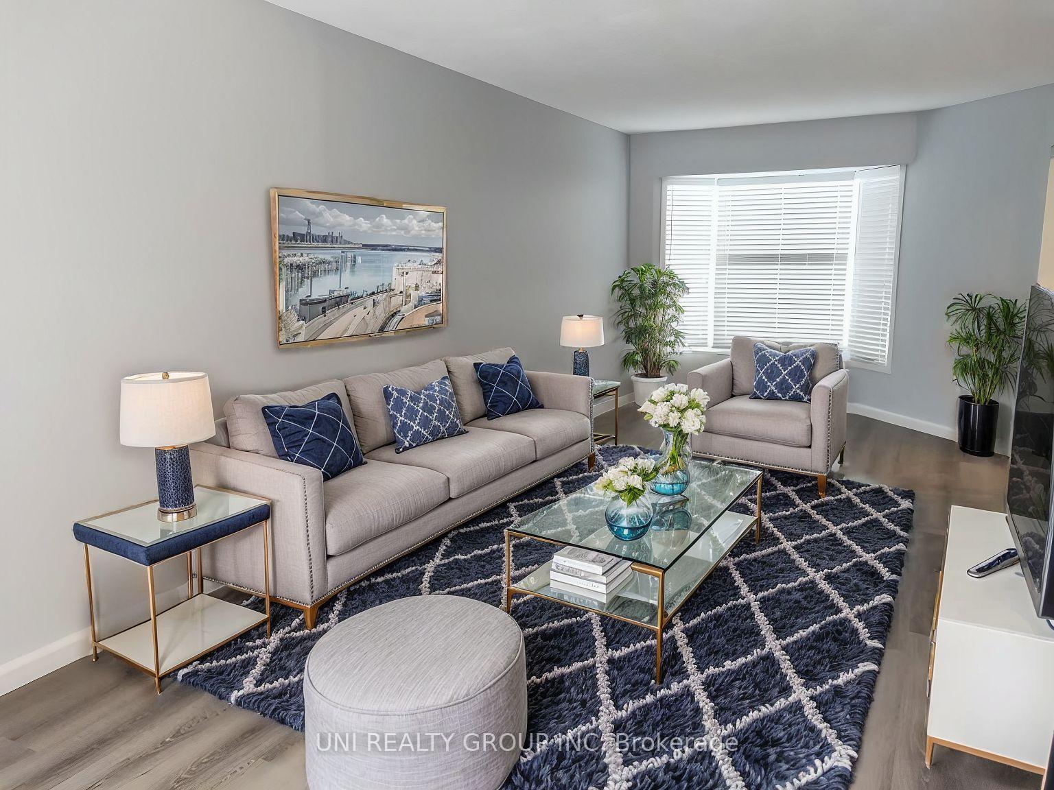 Photo 5 of 25 Gowrie Drive, Ottawa, Kanata - Glencairn/Hazeldean — HOMEH