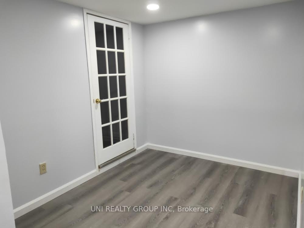 Photo 19 of 25 Gowrie Drive, Ottawa, Kanata - Glencairn/Hazeldean — HOMEH