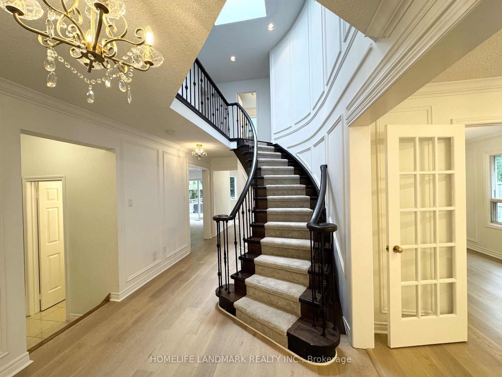 Photo 2 of 144 Lyndhurst Drive, Markham, Thornlea — HOMEH