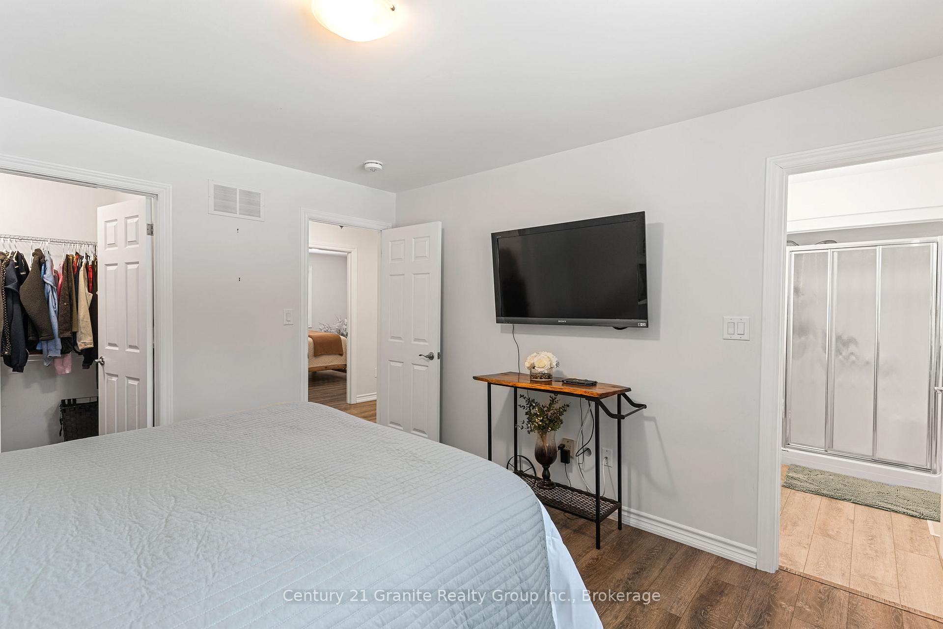 Photo 16 of 460 Bobcaygeon Road, Minden Hills, Anson — HOMEH