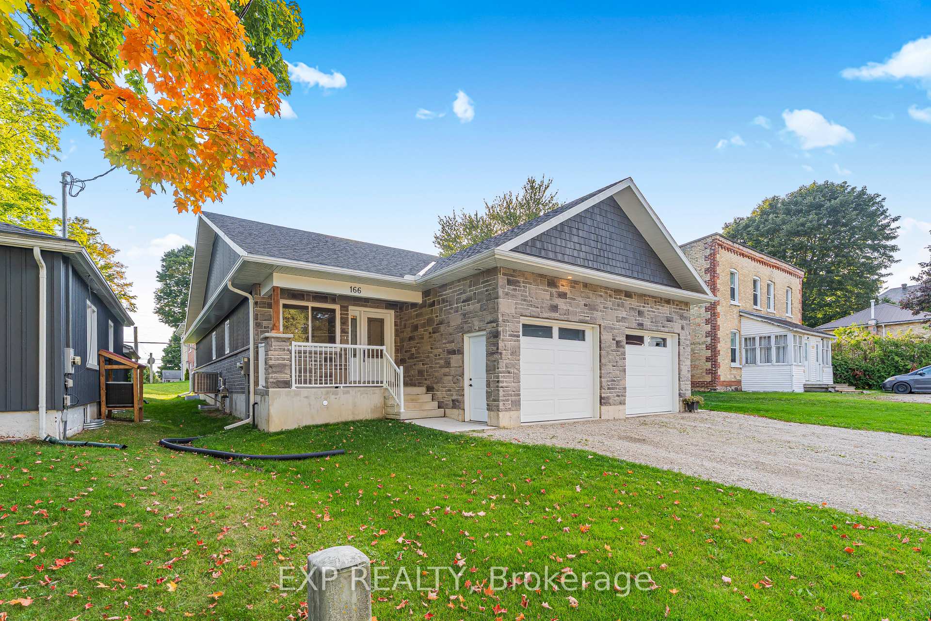 Photo 3 of 166 Webb Street, Minto — HOMEH