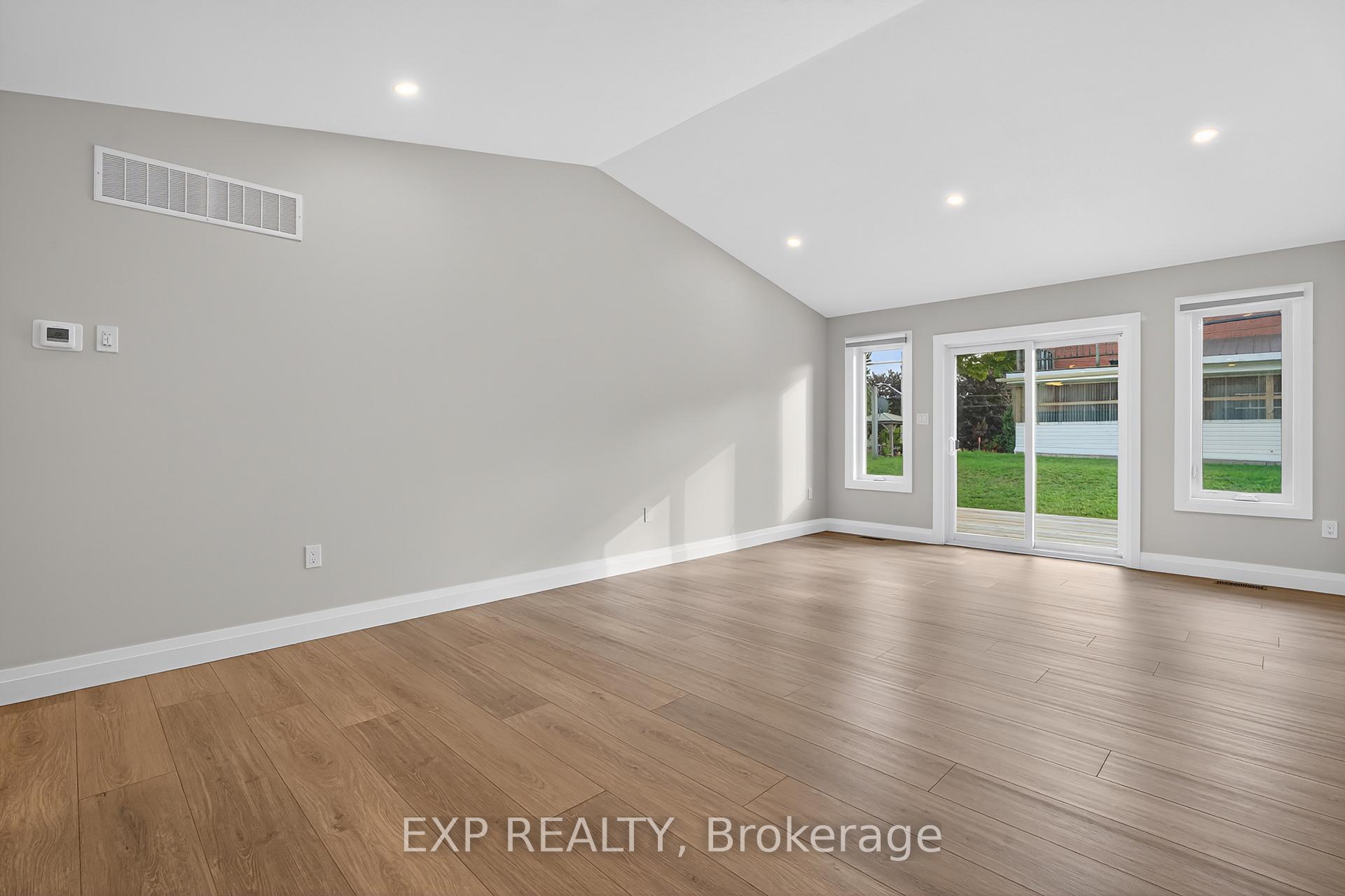 Photo 9 of 166 Webb Street, Minto — HOMEH