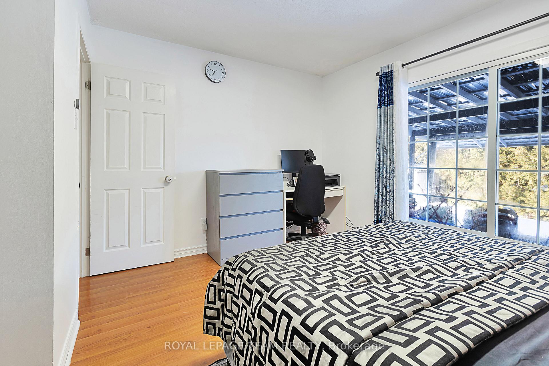 Photo 12 of 58 Binscarth Crescent, Ottawa, Kanata - Glencairn/Hazeldean — HOMEH