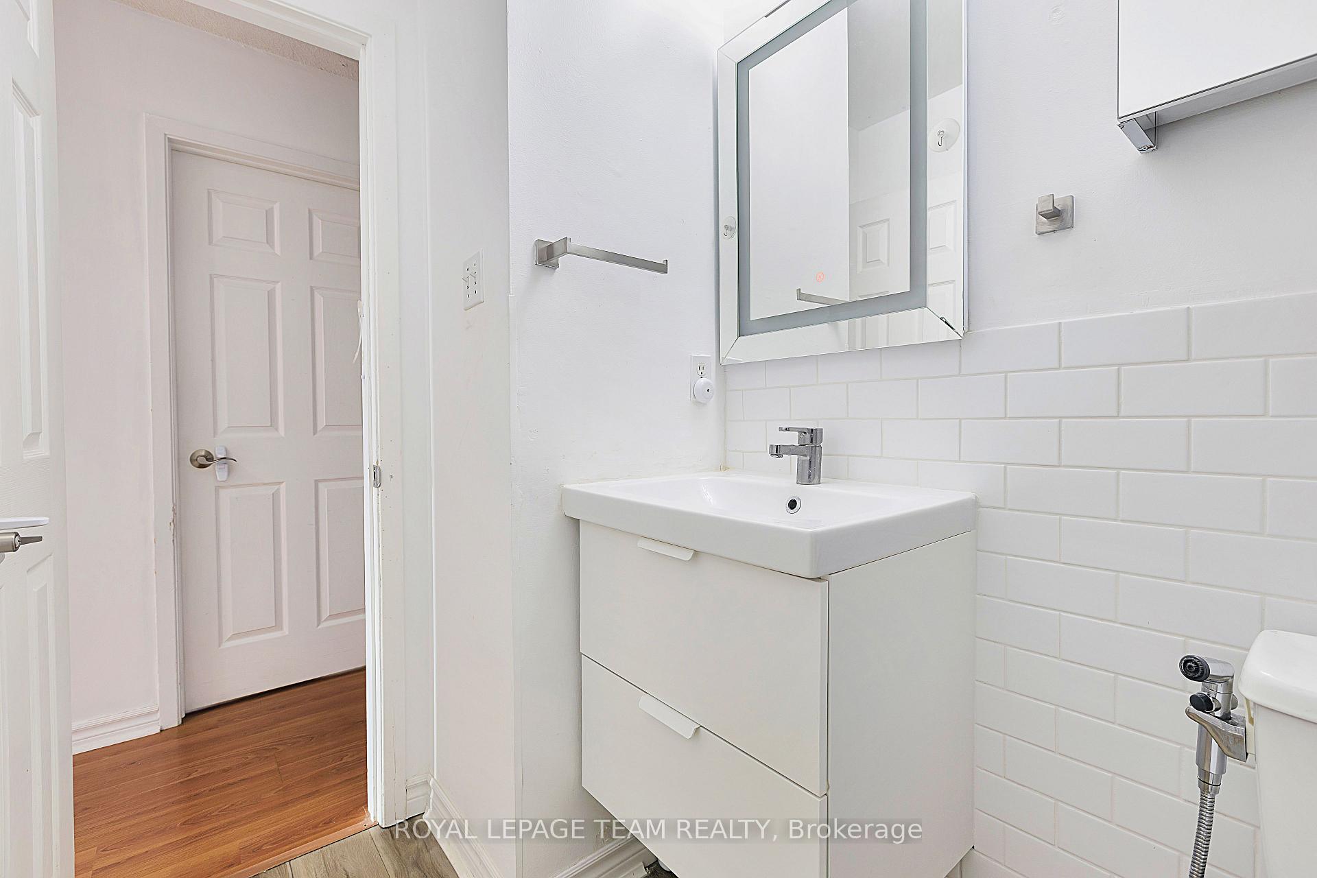 Photo 14 of 58 Binscarth Crescent, Ottawa, Kanata - Glencairn/Hazeldean — HOMEH
