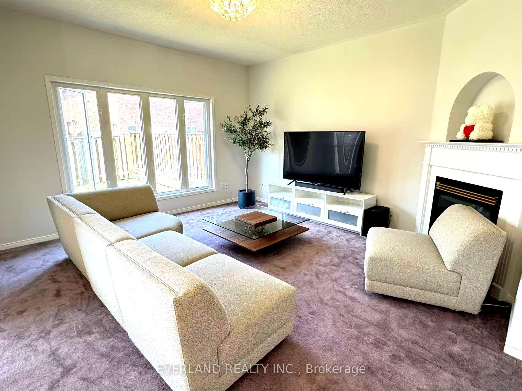 Photo 3 of 25 Saffron Street, Markham, Greensborough — HOMEH