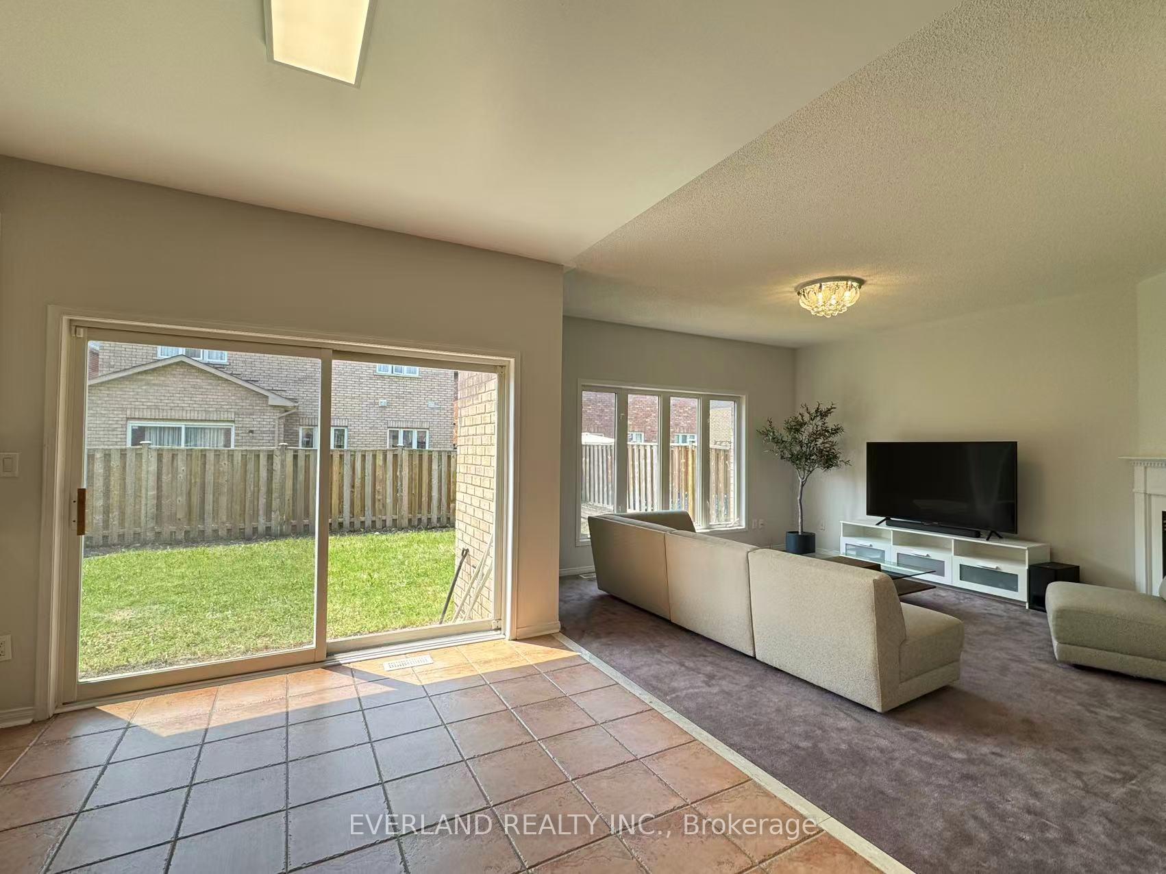 Photo 7 of 25 Saffron Street, Markham, Greensborough — HOMEH