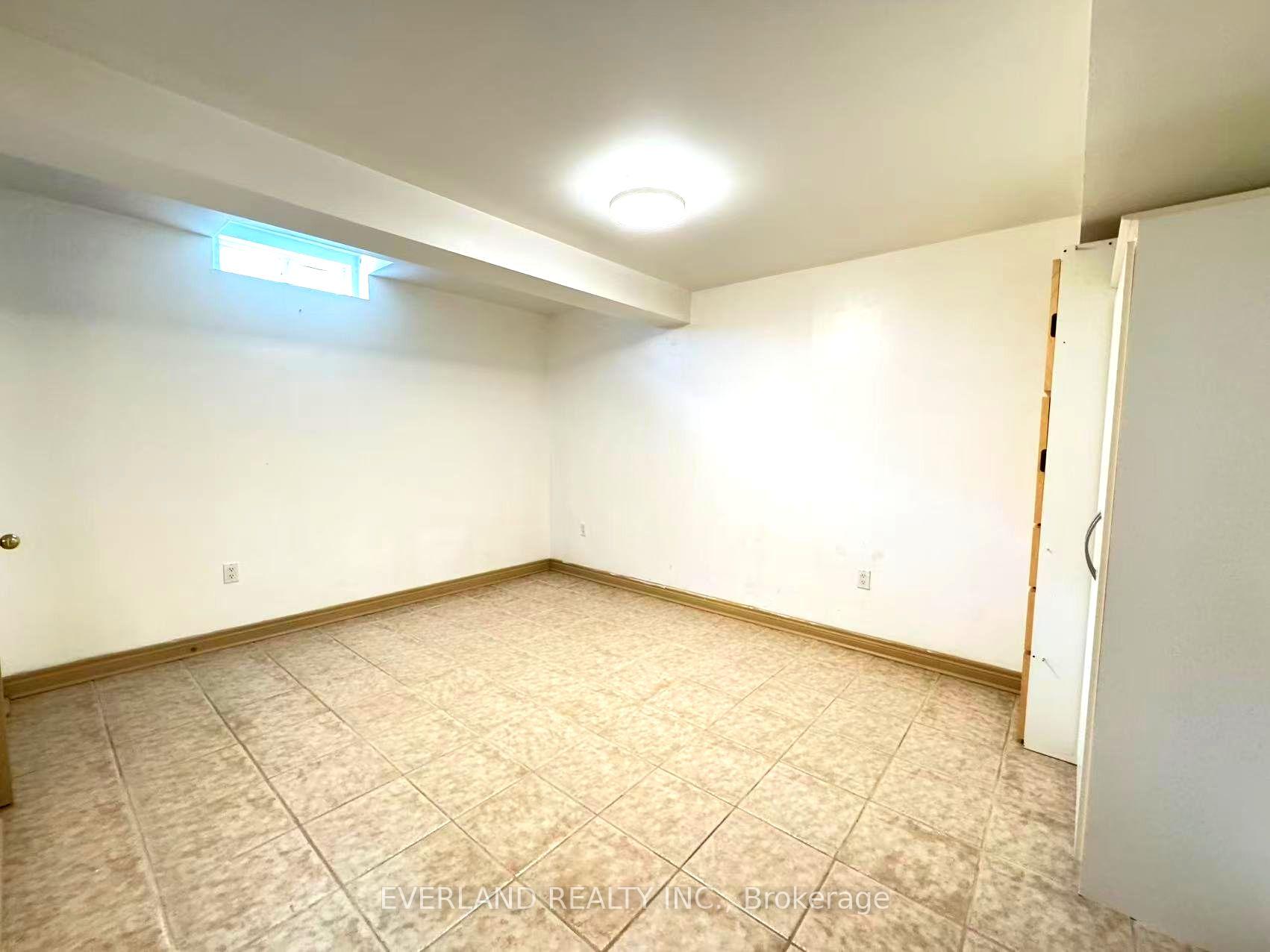 Photo 20 of 25 Saffron Street, Markham, Greensborough — HOMEH