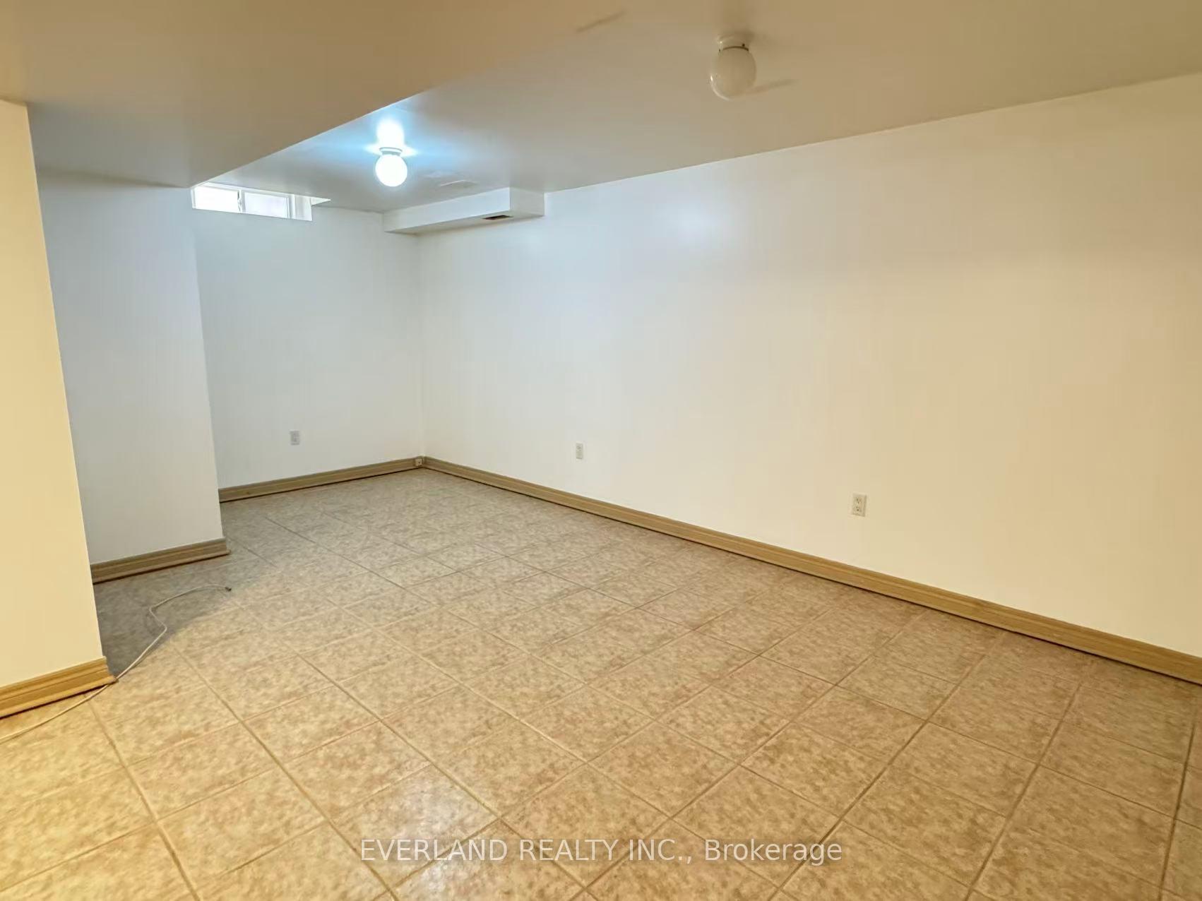Photo 21 of 25 Saffron Street, Markham, Greensborough — HOMEH