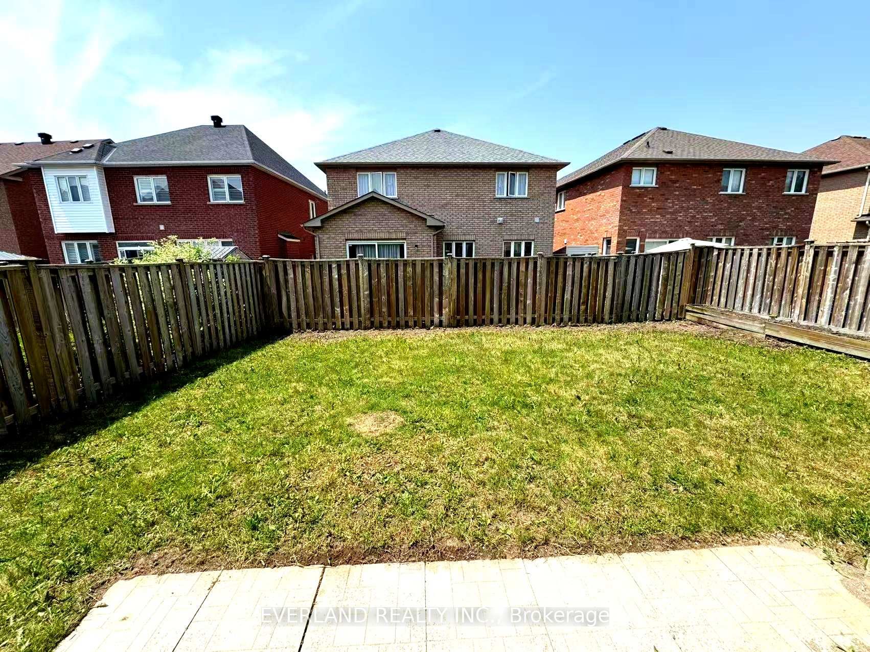 Photo 24 of 25 Saffron Street, Markham, Greensborough — HOMEH