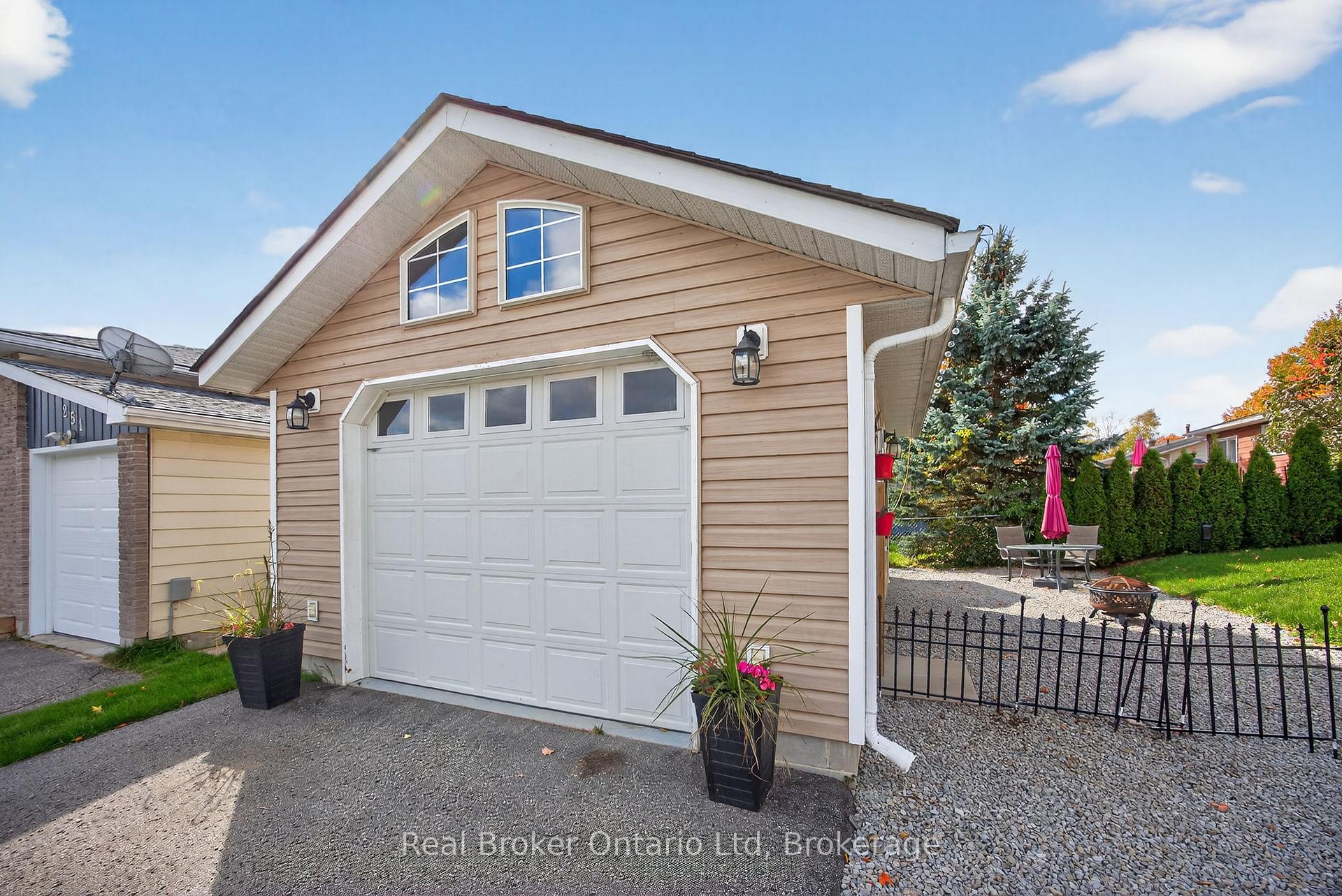 Photo 7 of 253 Lescaut Road, Midland — HOMEH