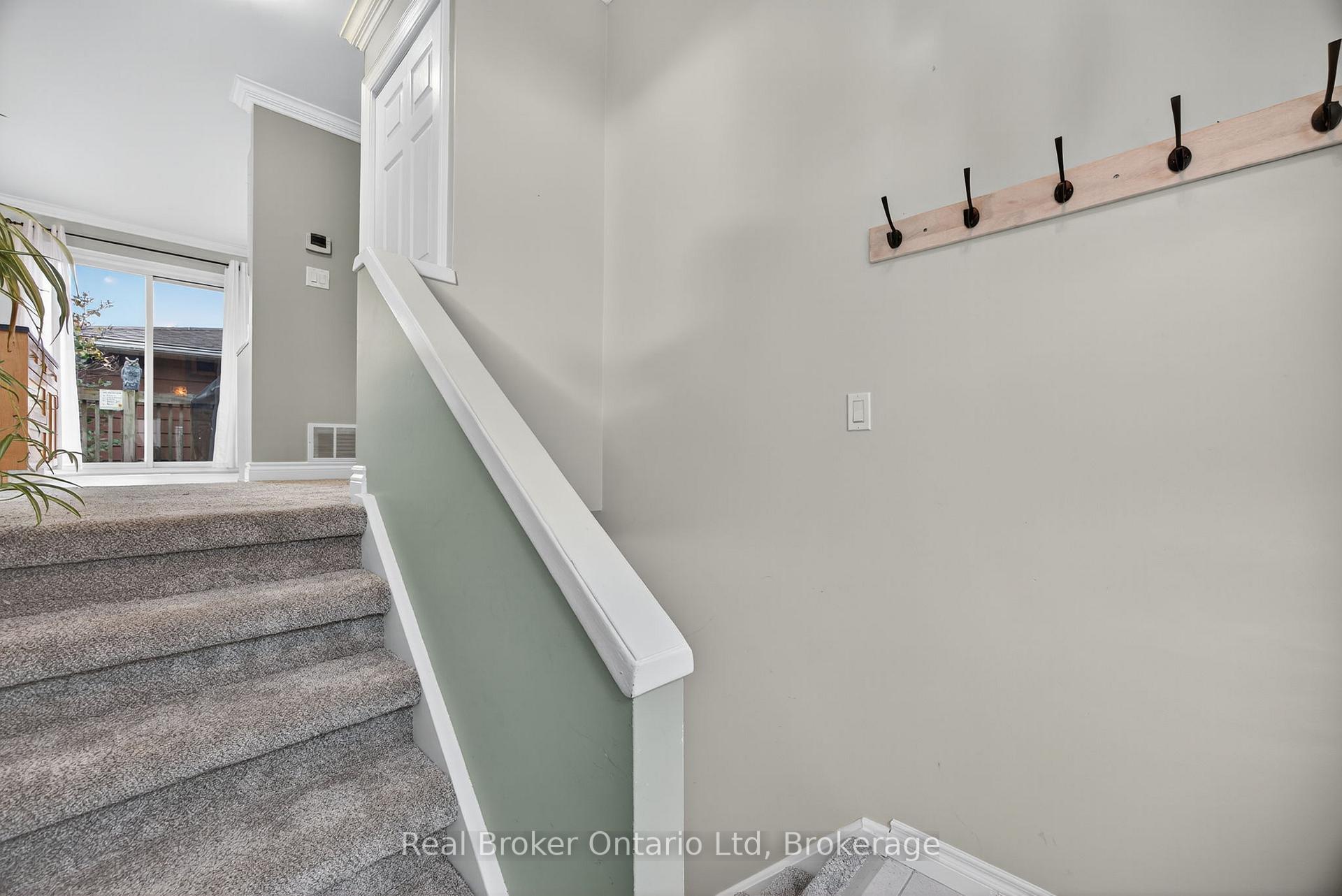 Photo 11 of 253 Lescaut Road, Midland — HOMEH