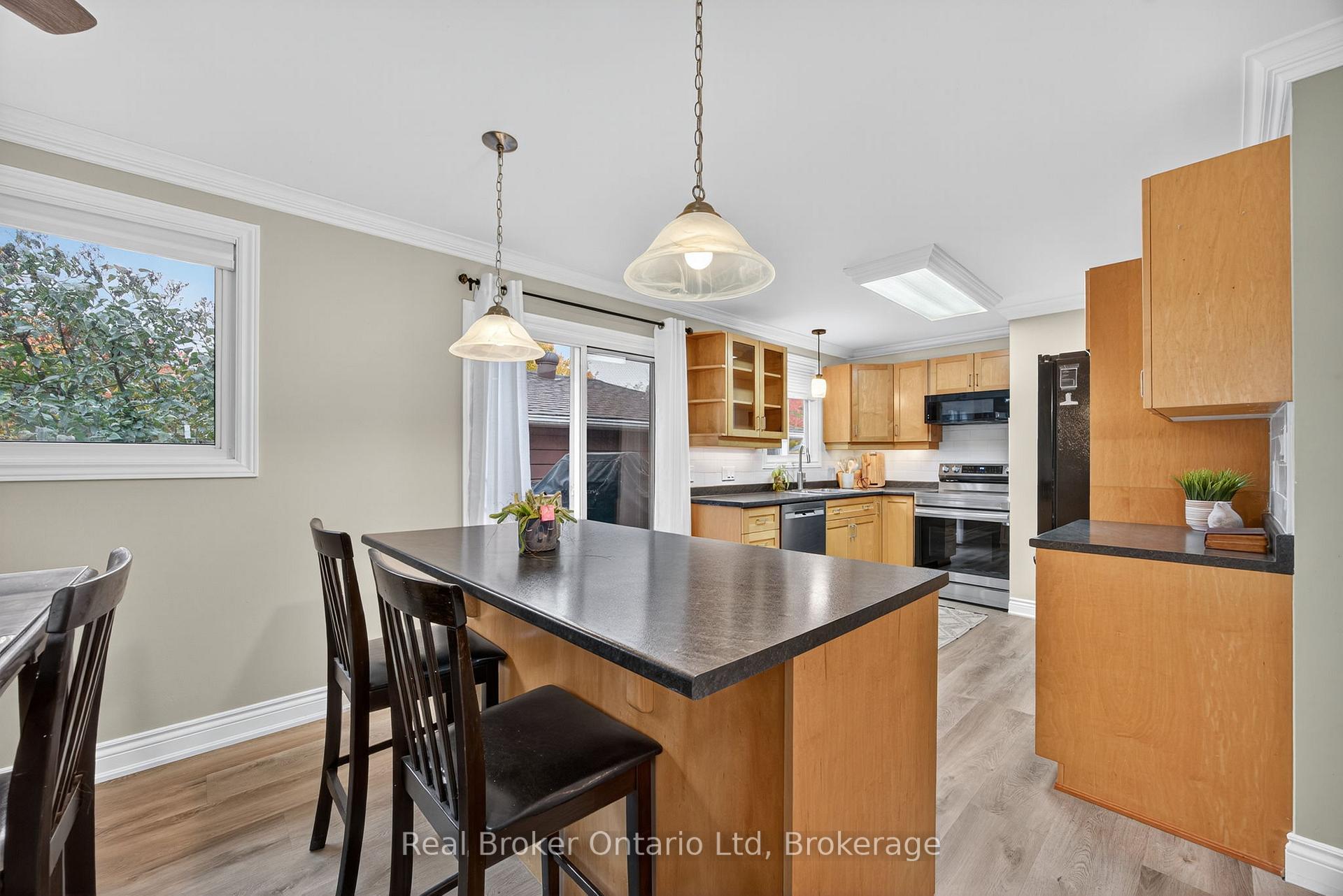 Photo 19 of 253 Lescaut Road, Midland — HOMEH