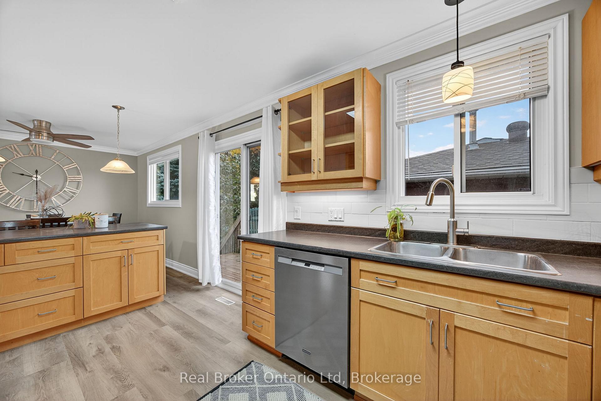 Photo 24 of 253 Lescaut Road, Midland — HOMEH
