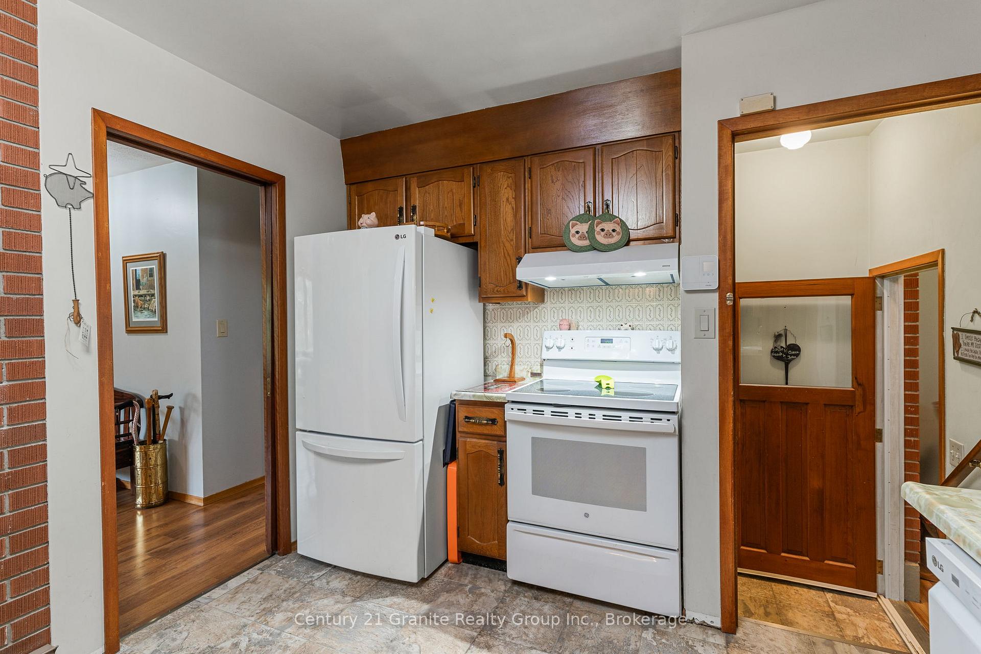Photo 15 of 1203 Spring Valley Road, Minden Hills, Lutterworth — HOMEH