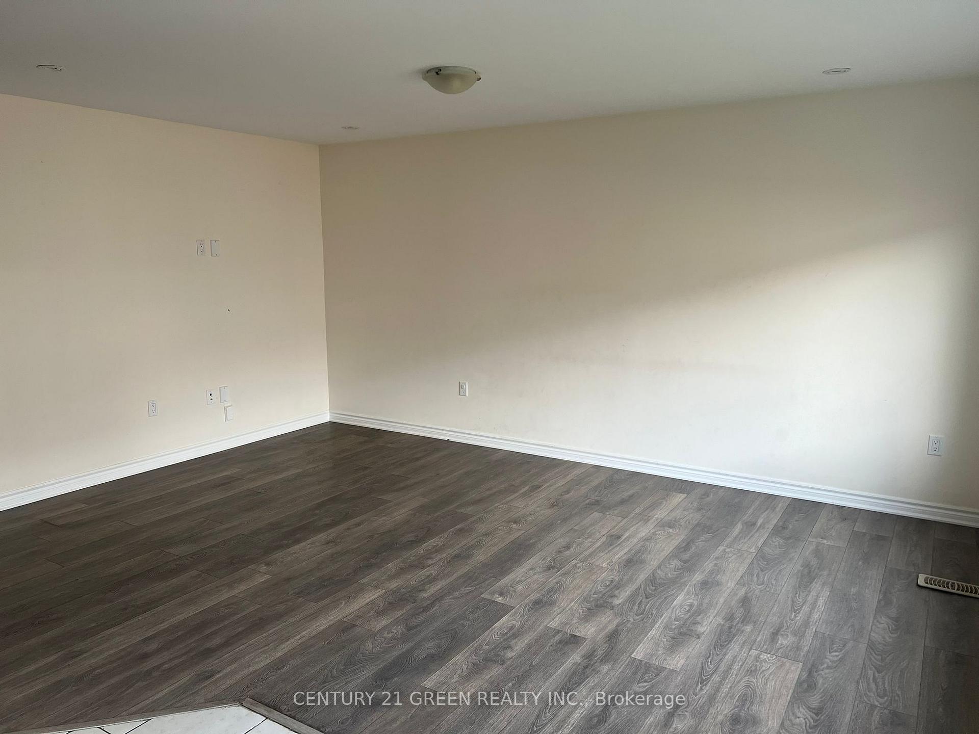 Photo 6 of 69 Reichert Court S, Milton, Willmott — HOMEH