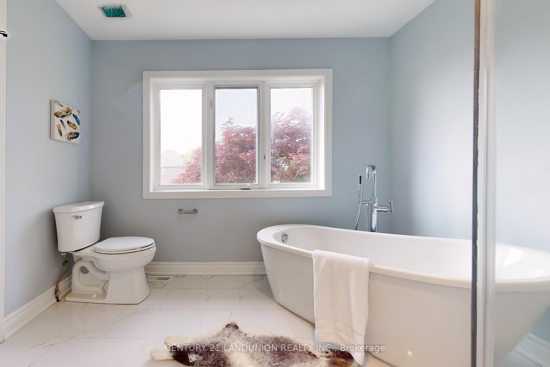 Photo 22 of 40 Port Rush Trail, Markham, Angus Glen — HOMEH