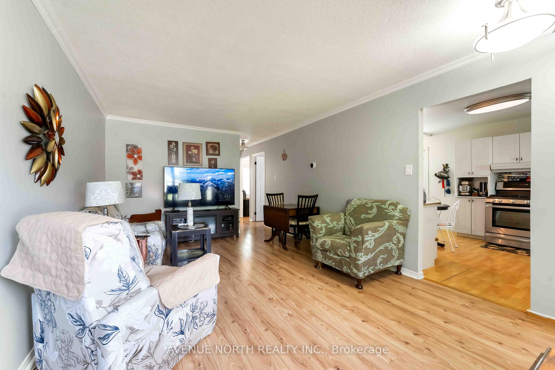 Photo 6 of 39 Ballantrae Way, Ottawa, Kanata - Glencairn/Hazeldean — HOMEH