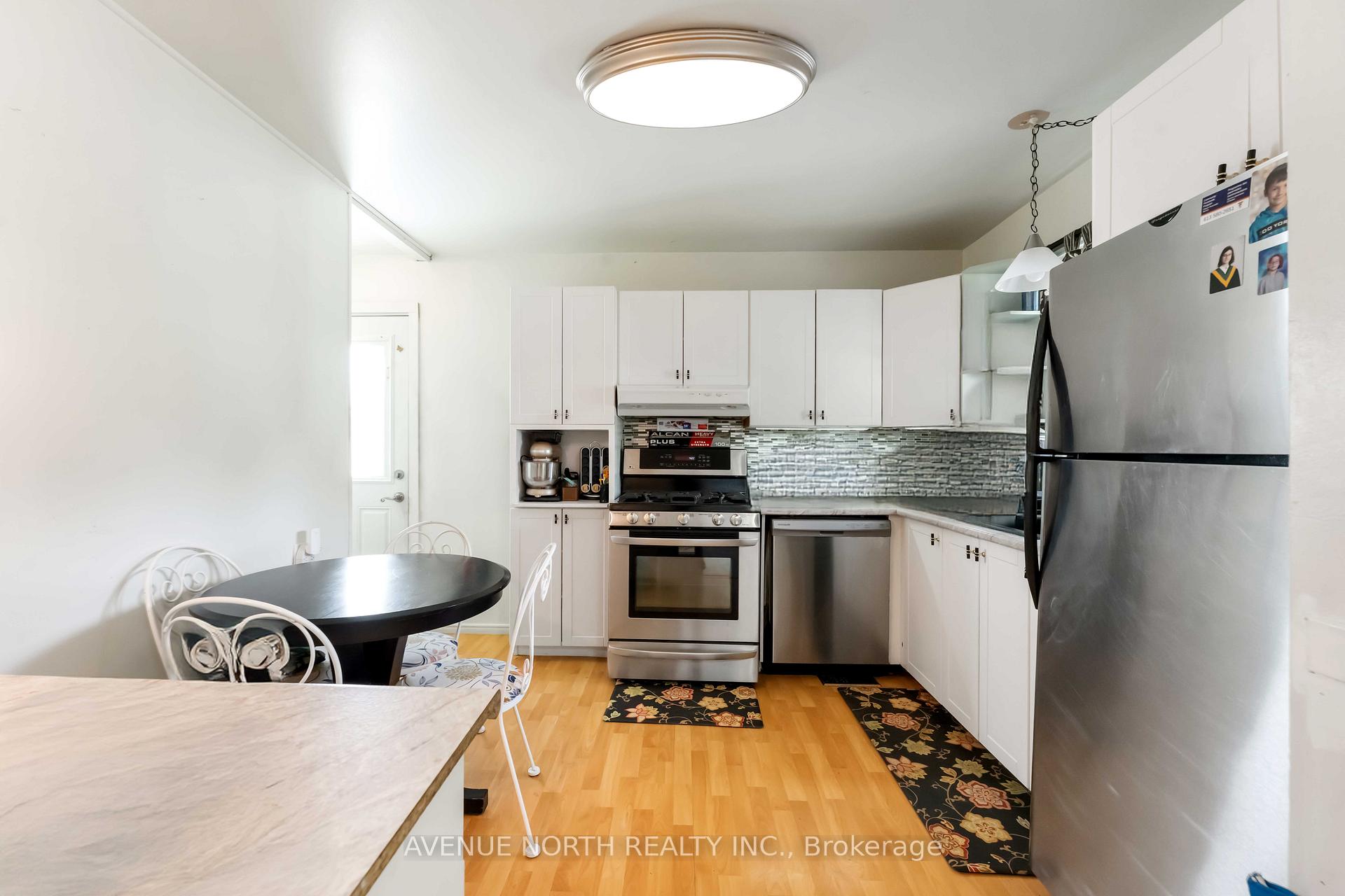 Photo 7 of 39 Ballantrae Way, Ottawa, Kanata - Glencairn/Hazeldean — HOMEH