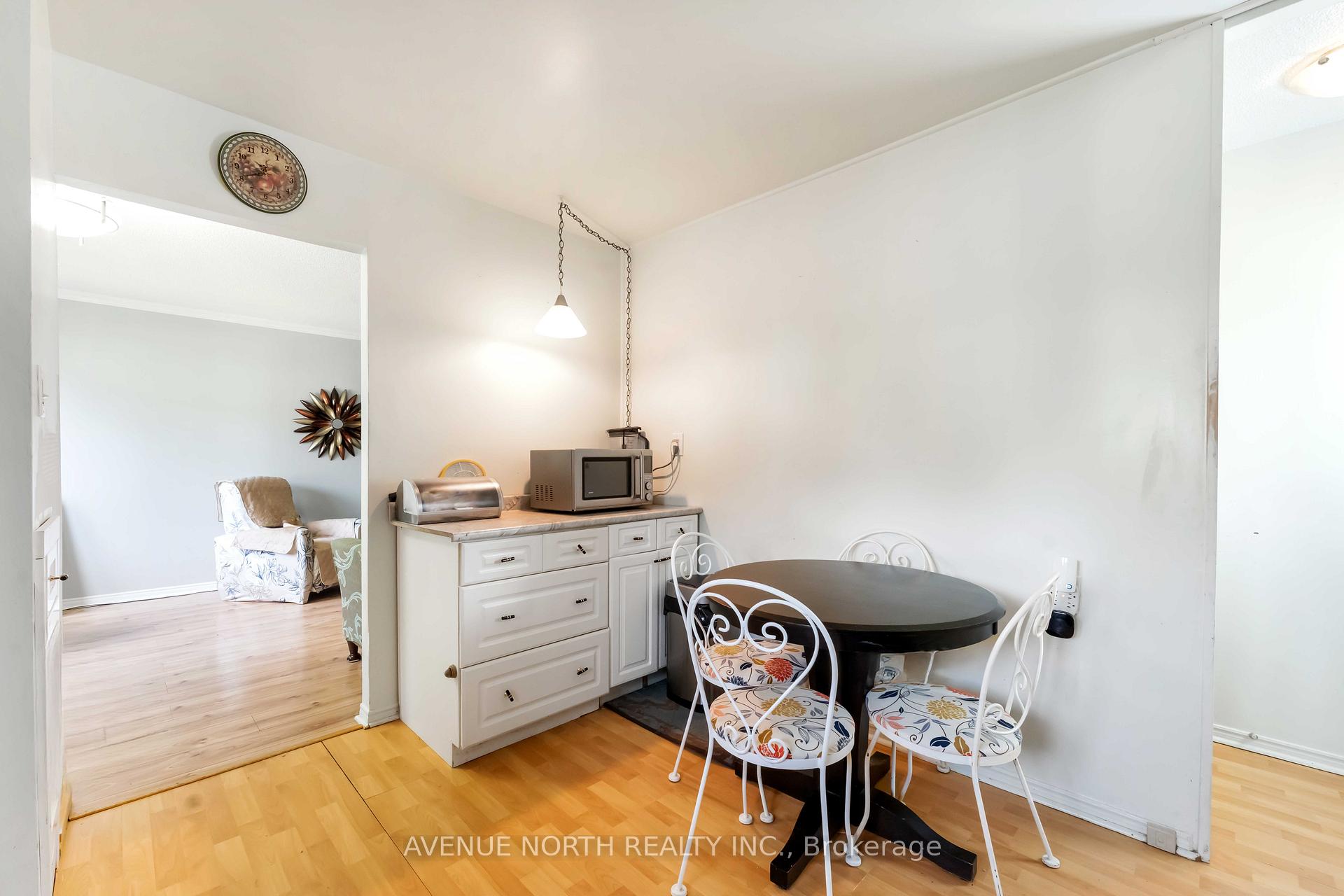 Photo 8 of 39 Ballantrae Way, Ottawa, Kanata - Glencairn/Hazeldean — HOMEH