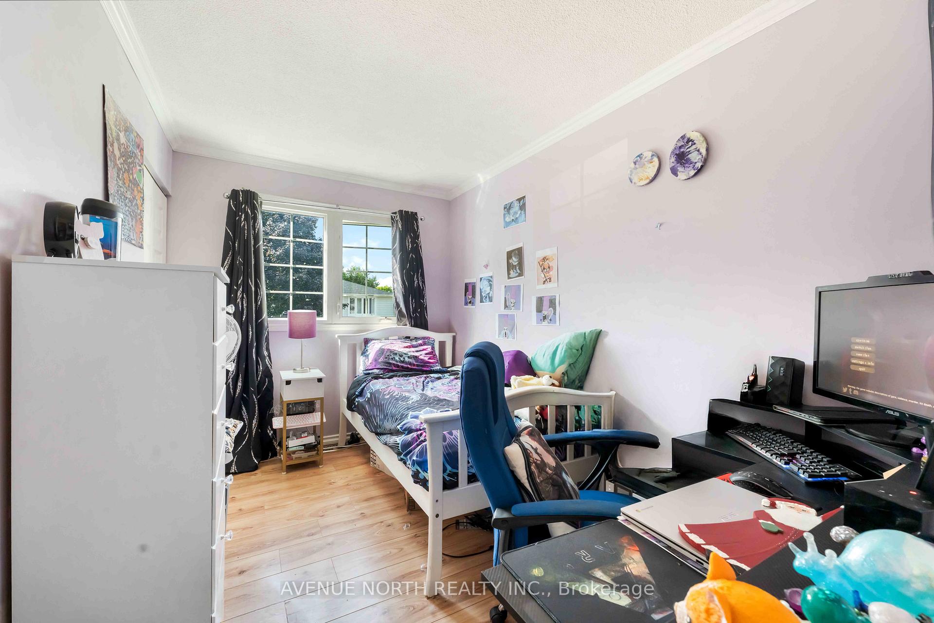 Photo 12 of 39 Ballantrae Way, Ottawa, Kanata - Glencairn/Hazeldean — HOMEH