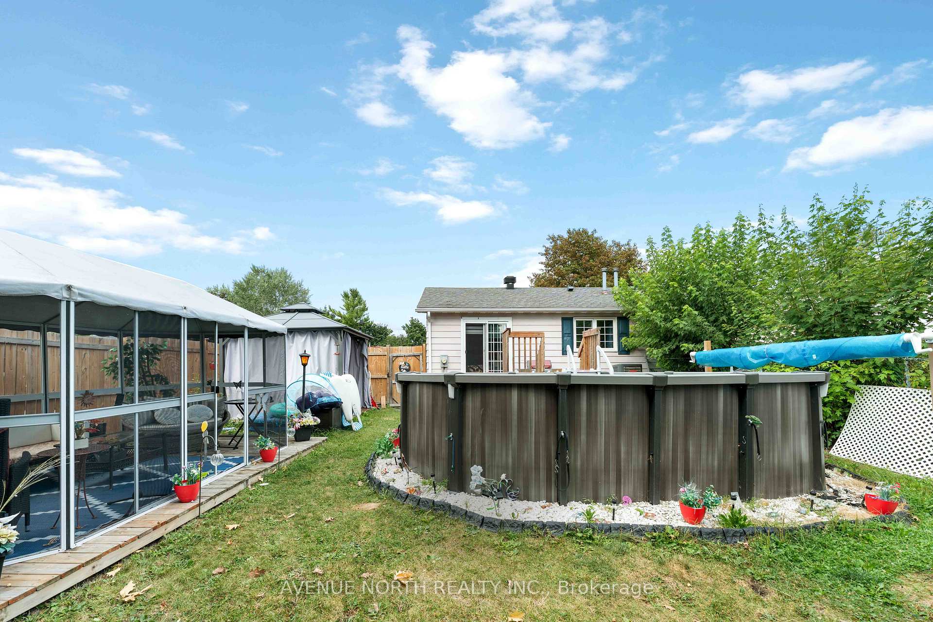 Photo 23 of 39 Ballantrae Way, Ottawa, Kanata - Glencairn/Hazeldean — HOMEH