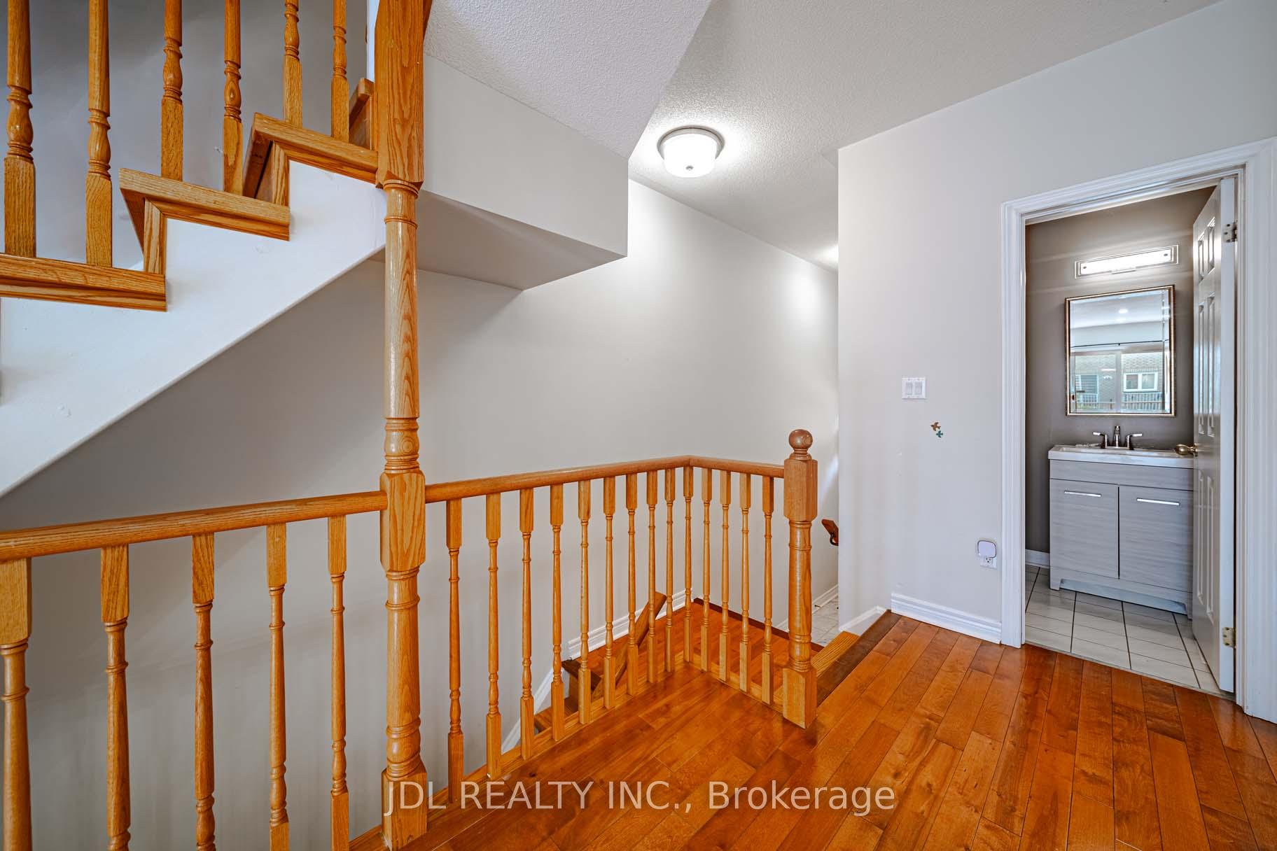Photo 12 of 164 Galleria Parkway, Markham, Commerce Valley — HOMEH
