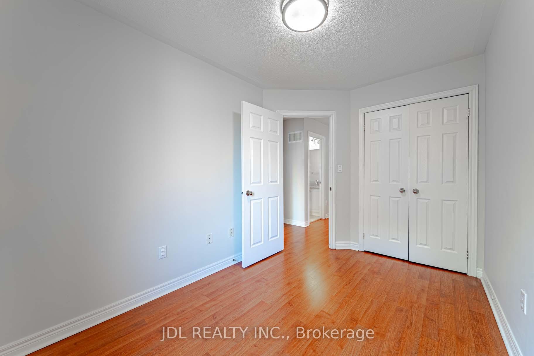 Photo 15 of 164 Galleria Parkway, Markham, Commerce Valley — HOMEH