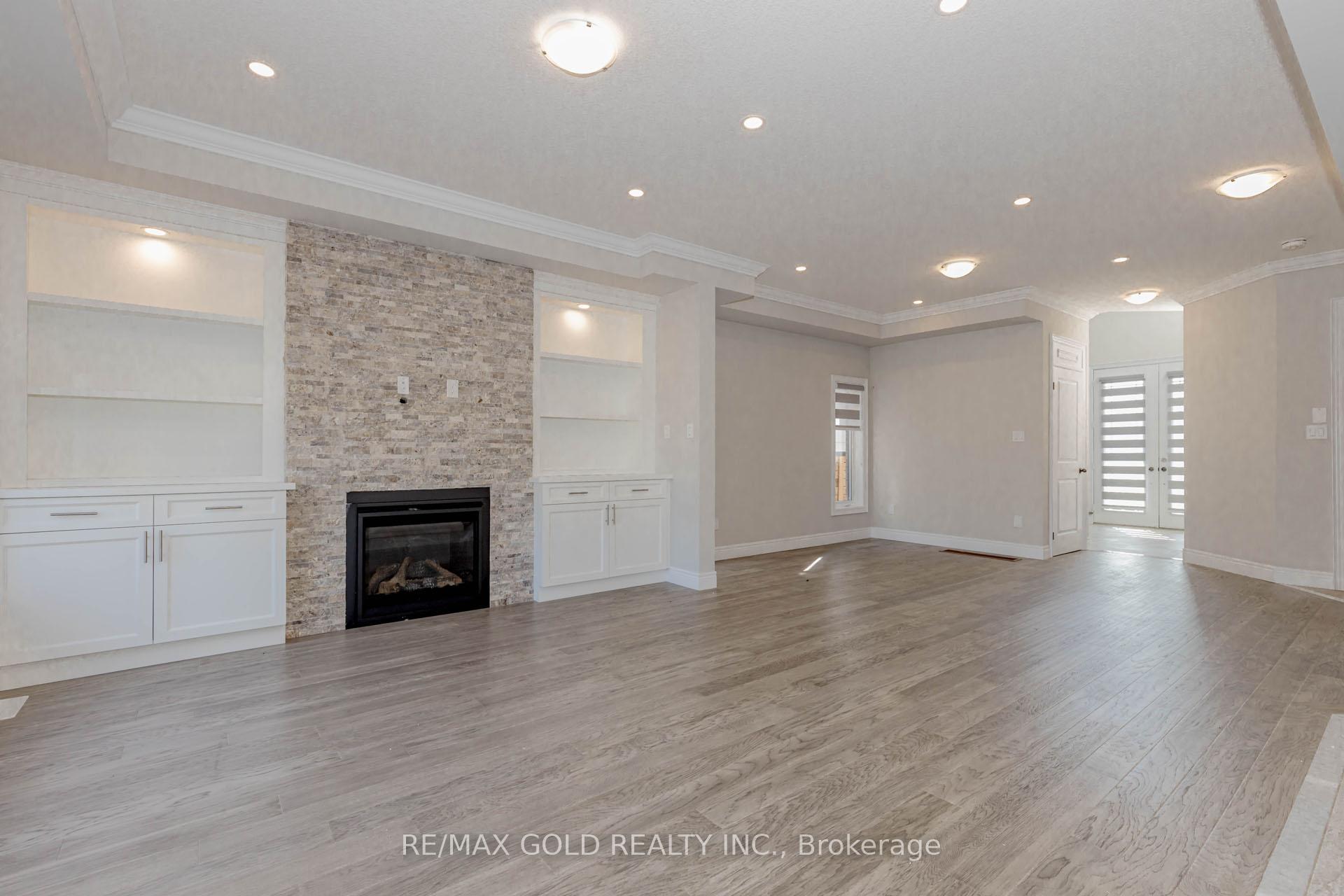 Photo 11 of Unit Upstairs, 61 Eleanor Avenue, Hamilton, Eleanor — HOMEH