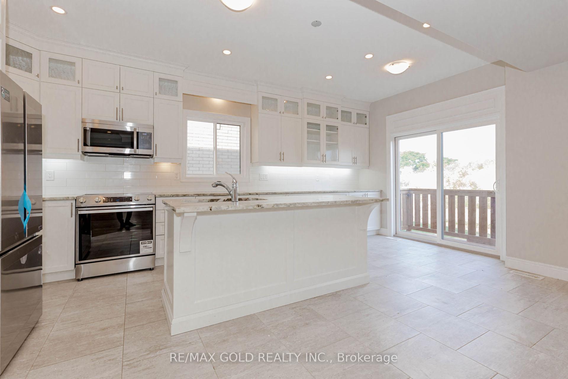 Photo 17 of Unit Upstairs, 61 Eleanor Avenue, Hamilton, Eleanor — HOMEH