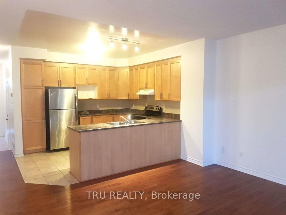 Photo 4 of 124 Windance Crescent, Ottawa, Kanata - Morgan's Grant/South March — HOMEH