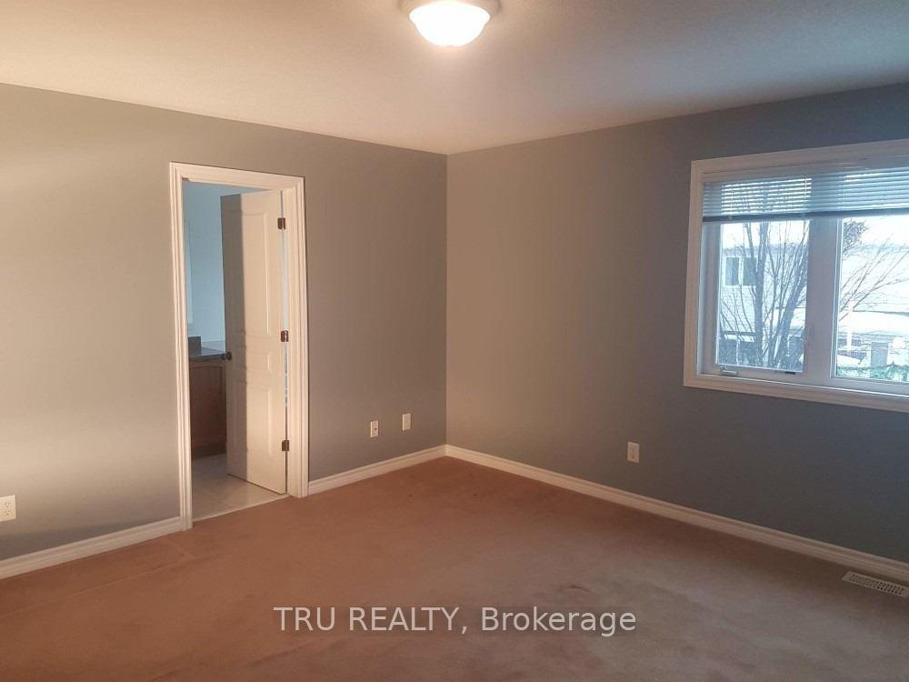 Photo 9 of 124 Windance Crescent, Ottawa, Kanata - Morgan's Grant/South March — HOMEH