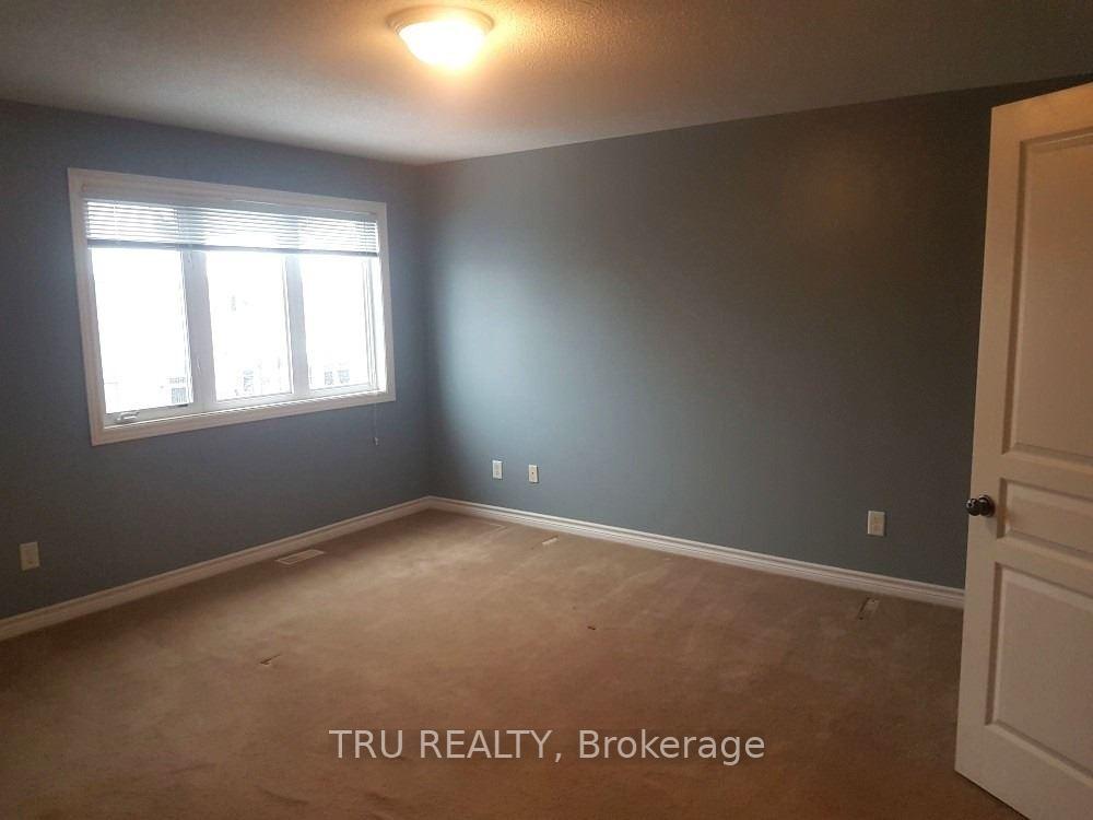 Photo 10 of 124 Windance Crescent, Ottawa, Kanata - Morgan's Grant/South March — HOMEH