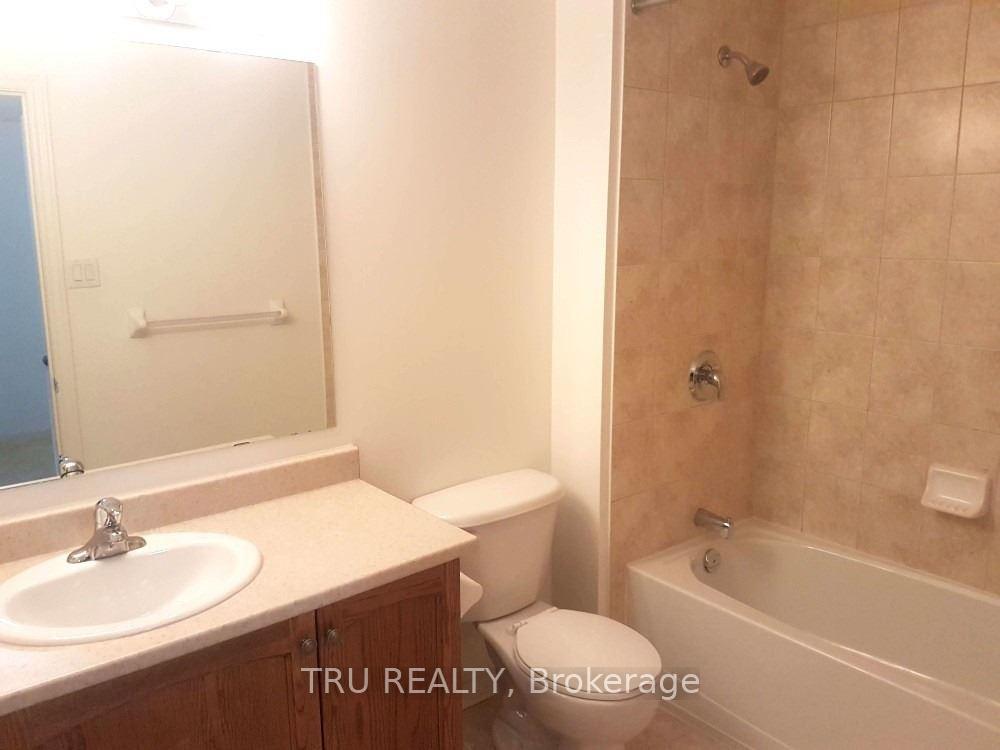 Photo 15 of 124 Windance Crescent, Ottawa, Kanata - Morgan's Grant/South March — HOMEH