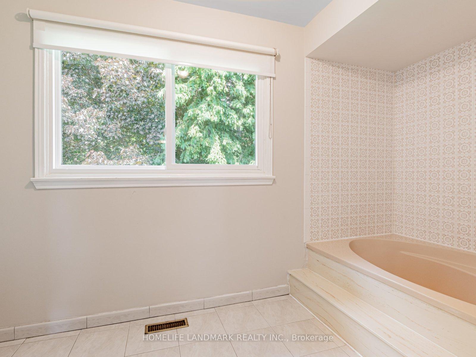 Photo 20 of 16 Briarwood Road, Markham, Unionville — HOMEH