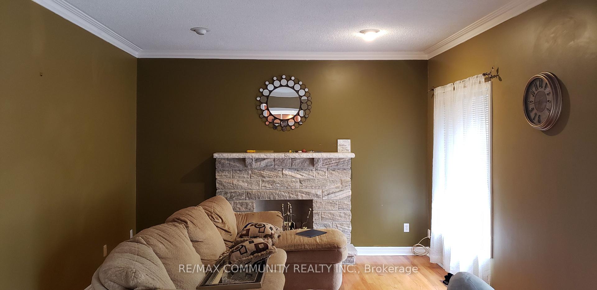 Photo 8 of 45 Eyer Drive, Markham, Cachet — HOMEH