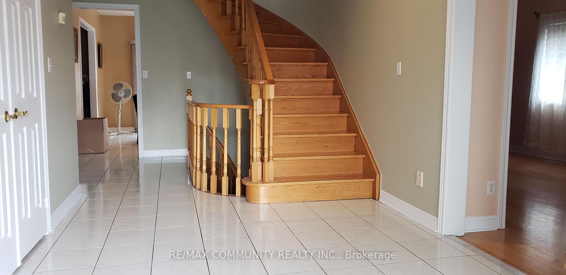 Photo 11 of 45 Eyer Drive, Markham, Cachet — HOMEH