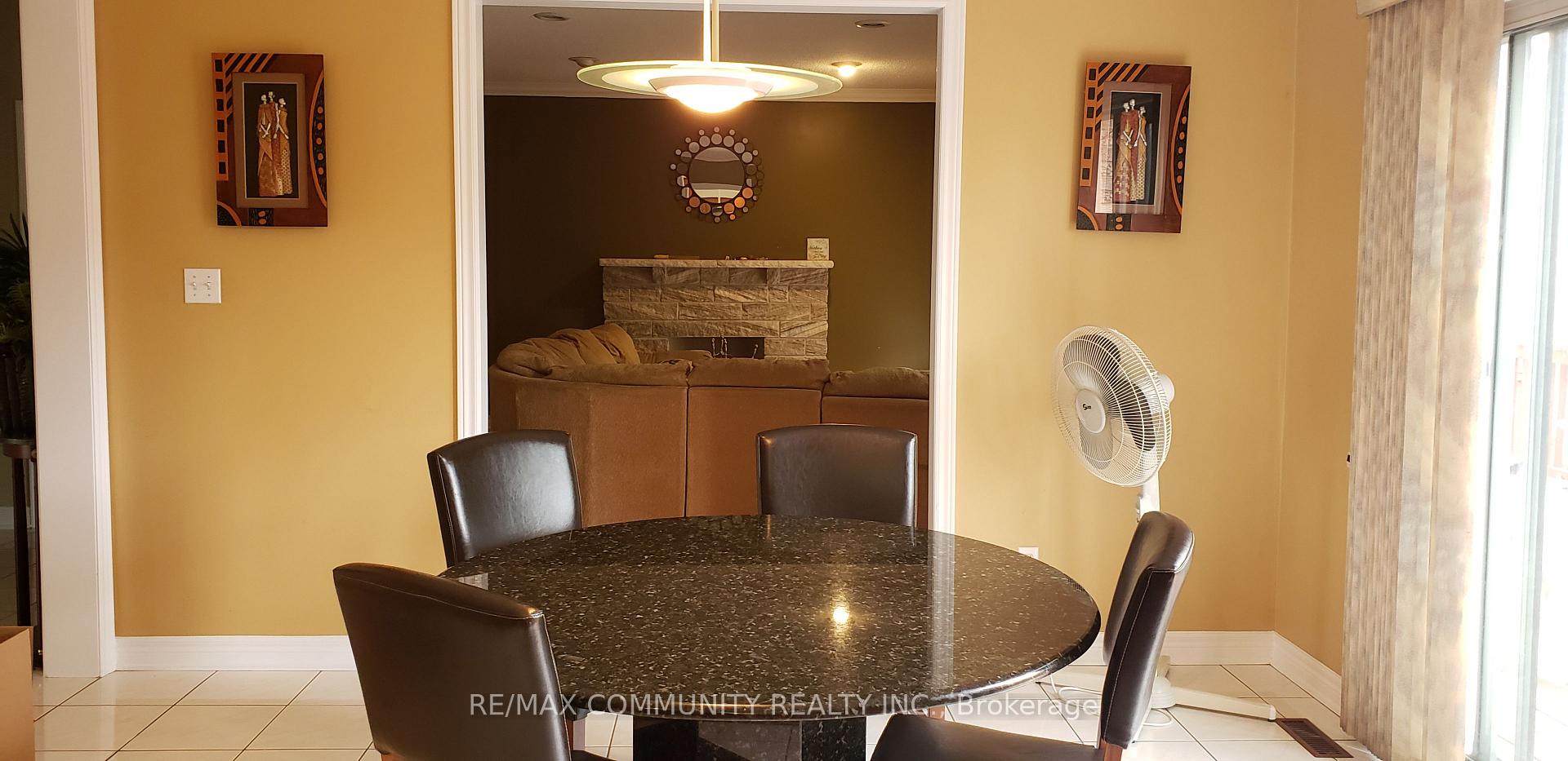 Photo 17 of 45 Eyer Drive, Markham, Cachet — HOMEH