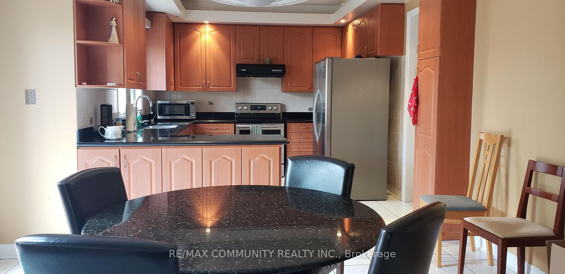 Photo 19 of 45 Eyer Drive, Markham, Cachet — HOMEH