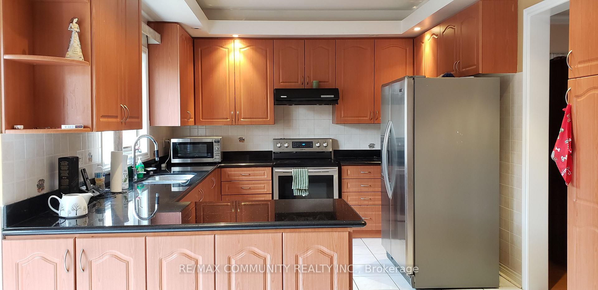 Photo 20 of 45 Eyer Drive, Markham, Cachet — HOMEH