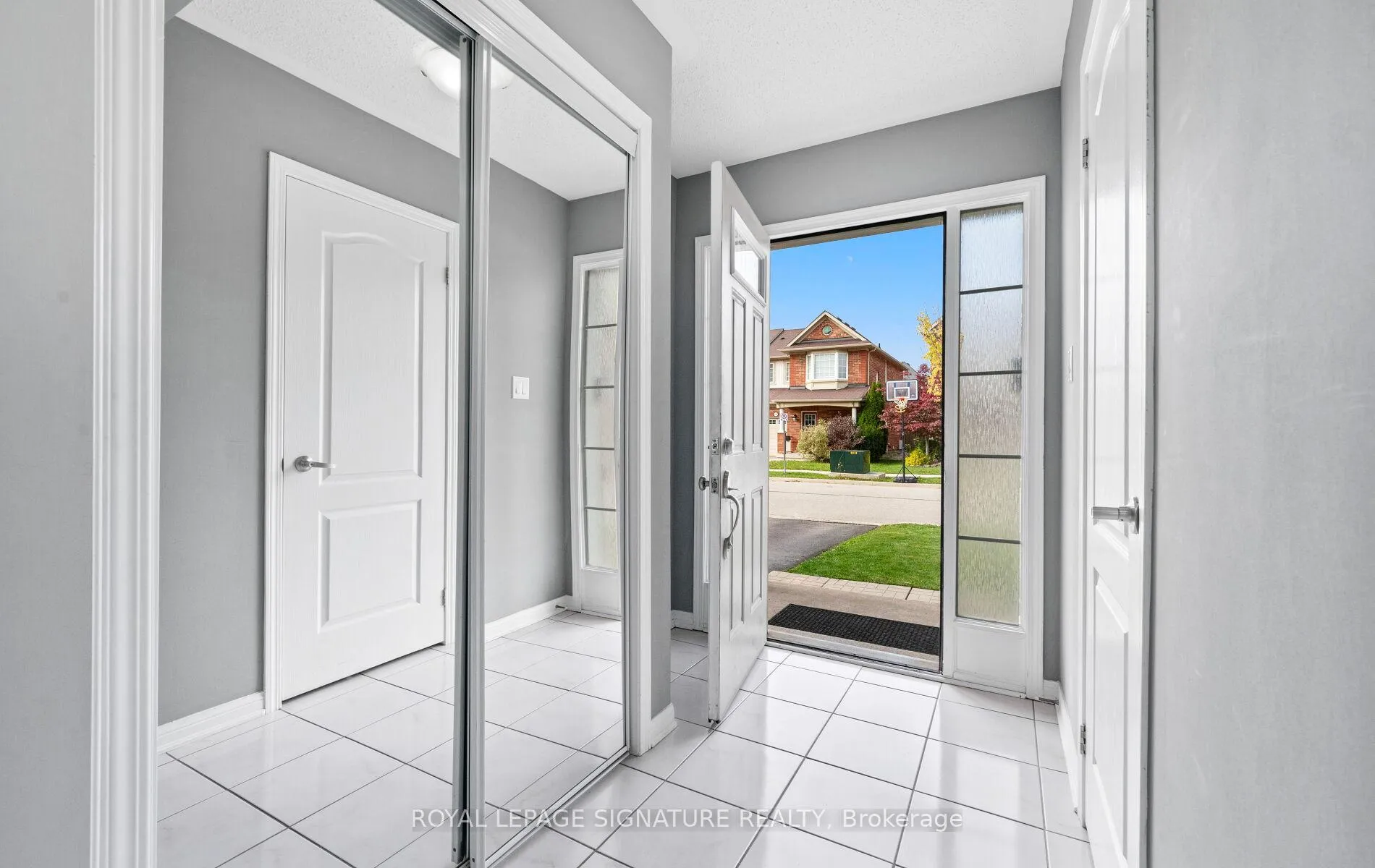 Photo 5 of 240 Mortimer Crescent, Milton, Harrison — HOMEH