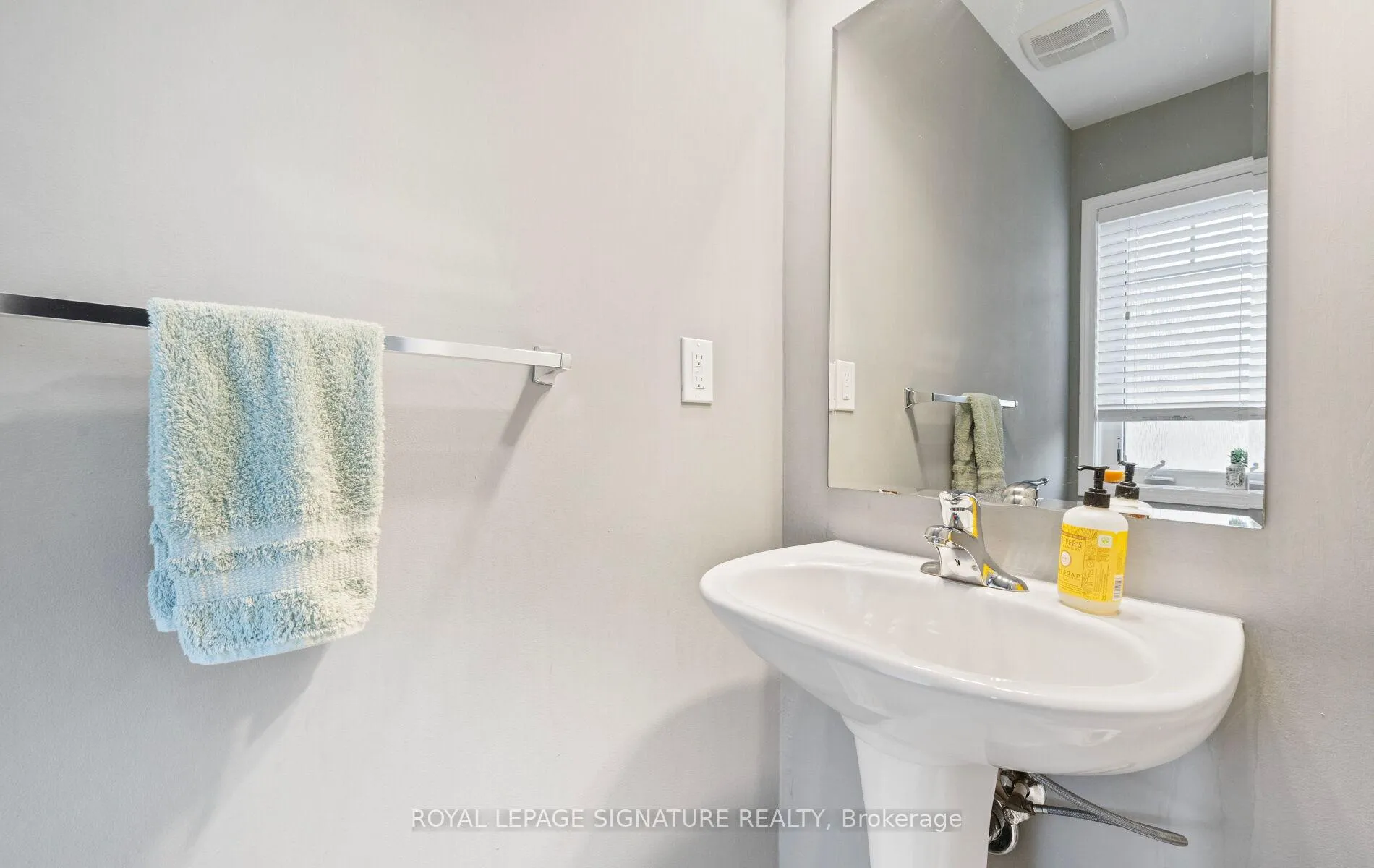 Photo 7 of 240 Mortimer Crescent, Milton, Harrison — HOMEH
