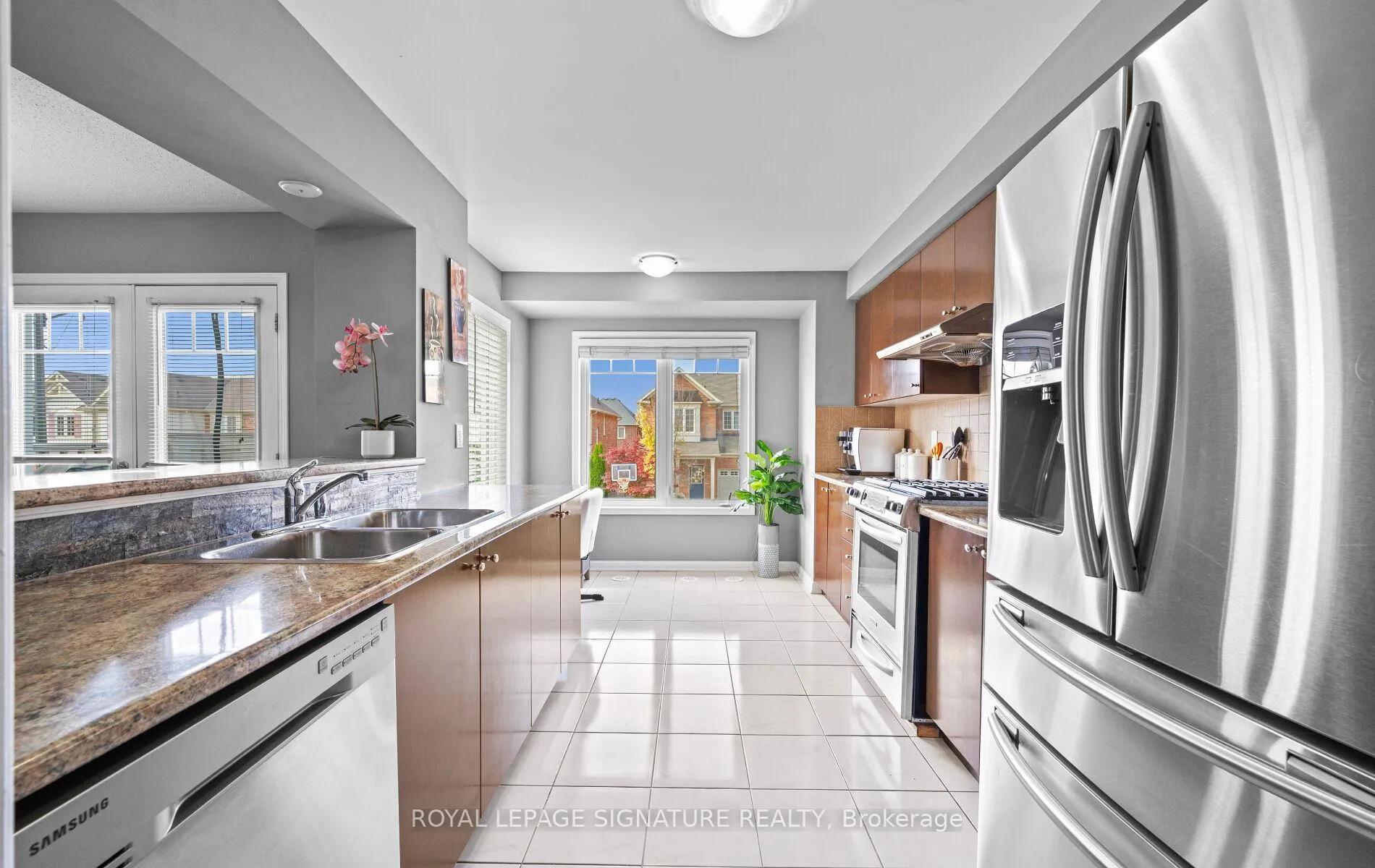 Photo 15 of 240 Mortimer Crescent, Milton, Harrison — HOMEH